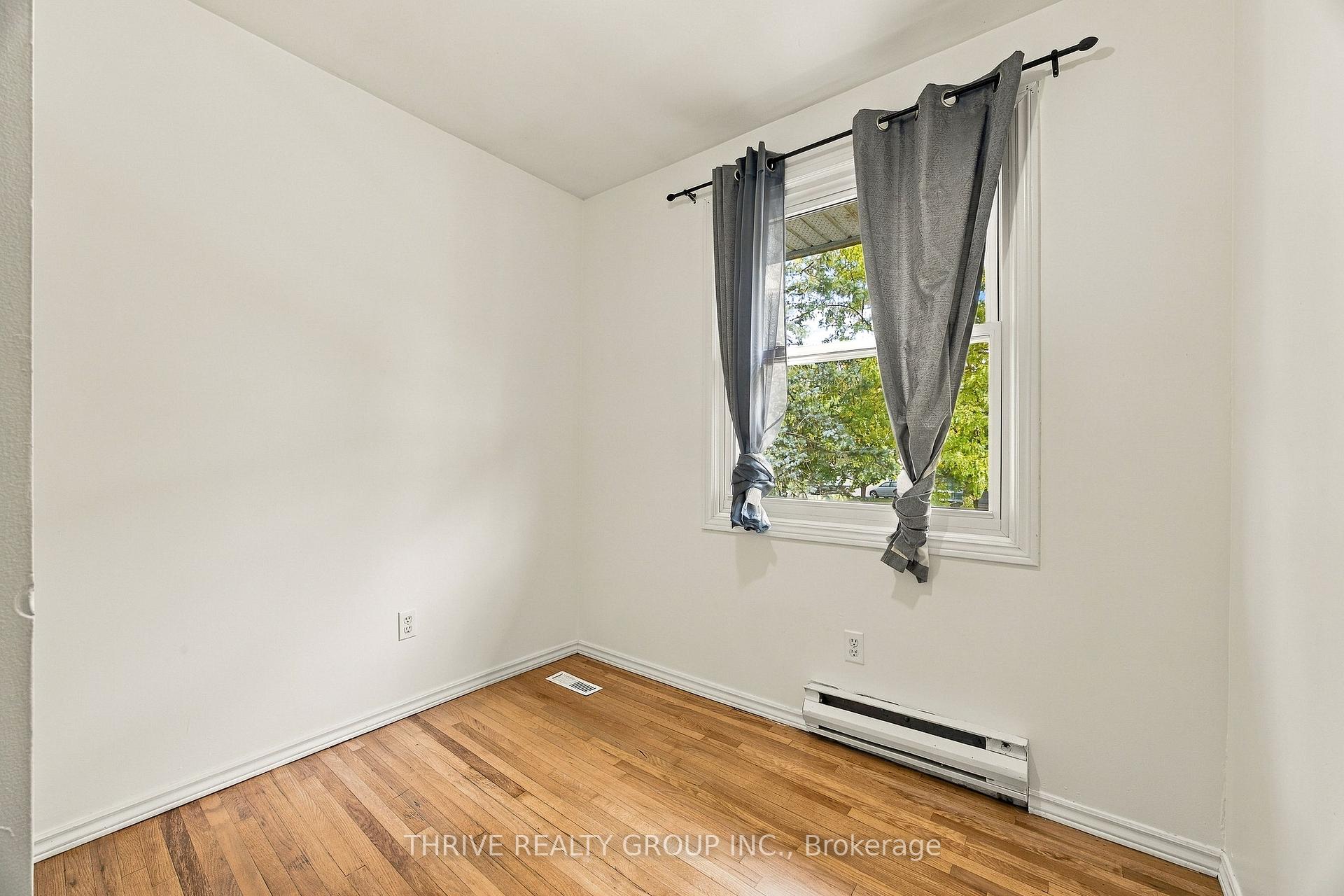 Photo 28 of 1794 Culver Drive, London, East H — HOMEH