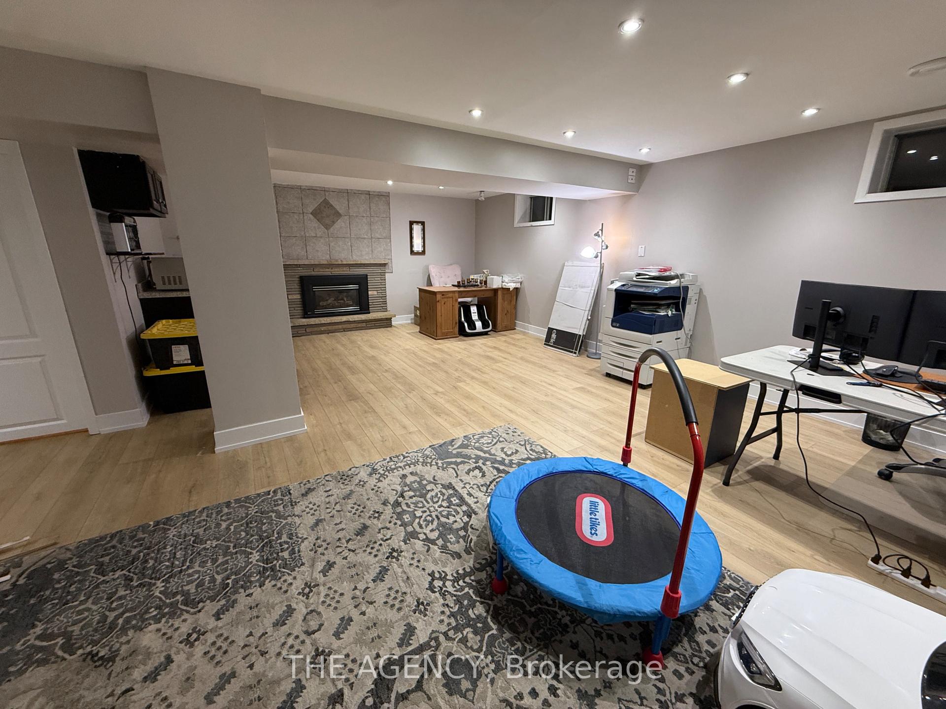 Photo 4 of 411 Laurier Avenue, Milton, Old Milton — HOMEH