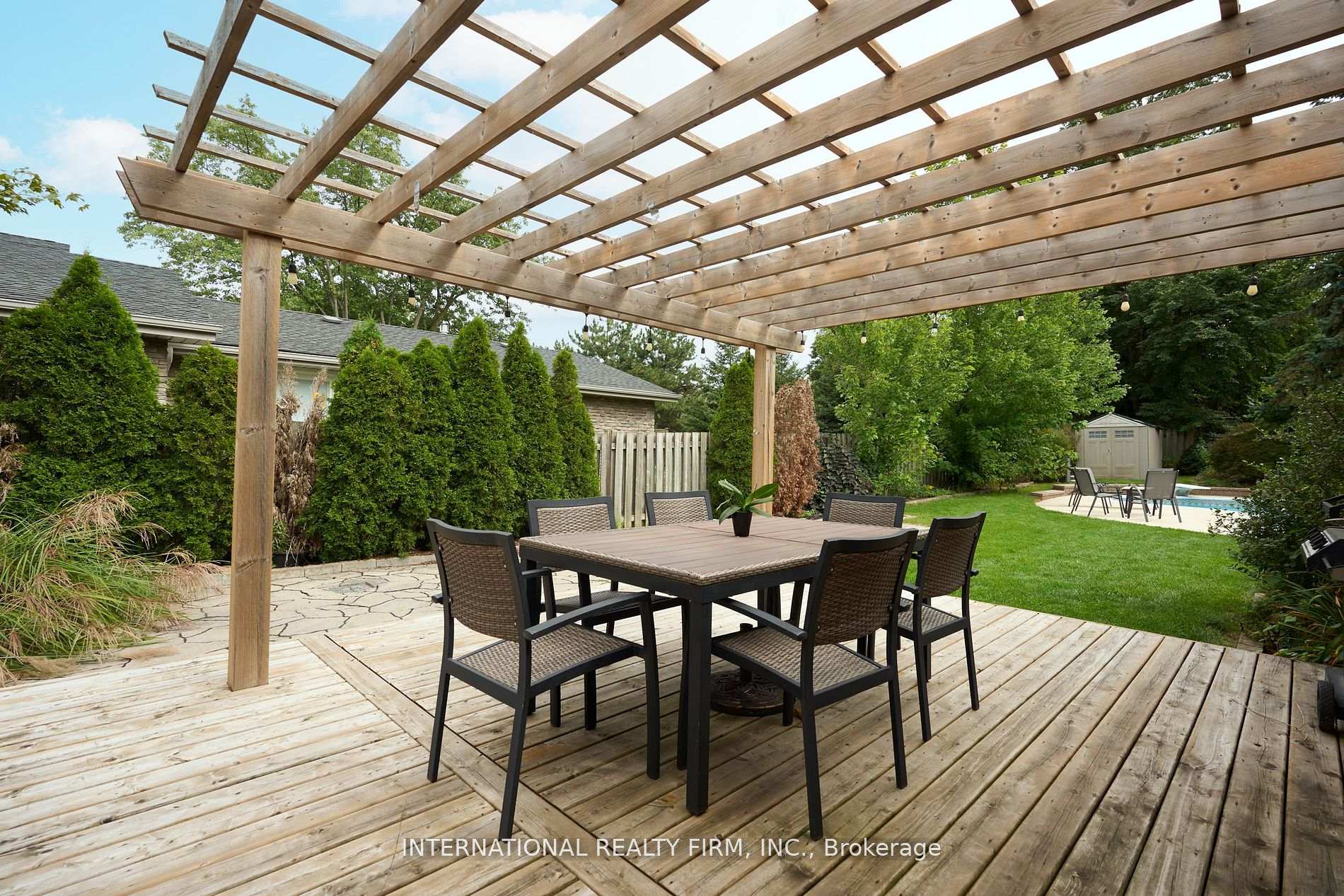 Photo 12 of 2292 Devon Road, Oakville, Ford — HOMEH