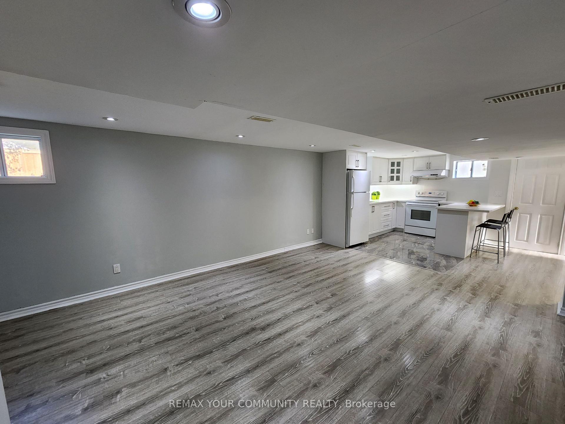 Photo 11 of Unit Lower Level, 387 Paliser Crescent N, Richmond Hill, Harding — HOMEH