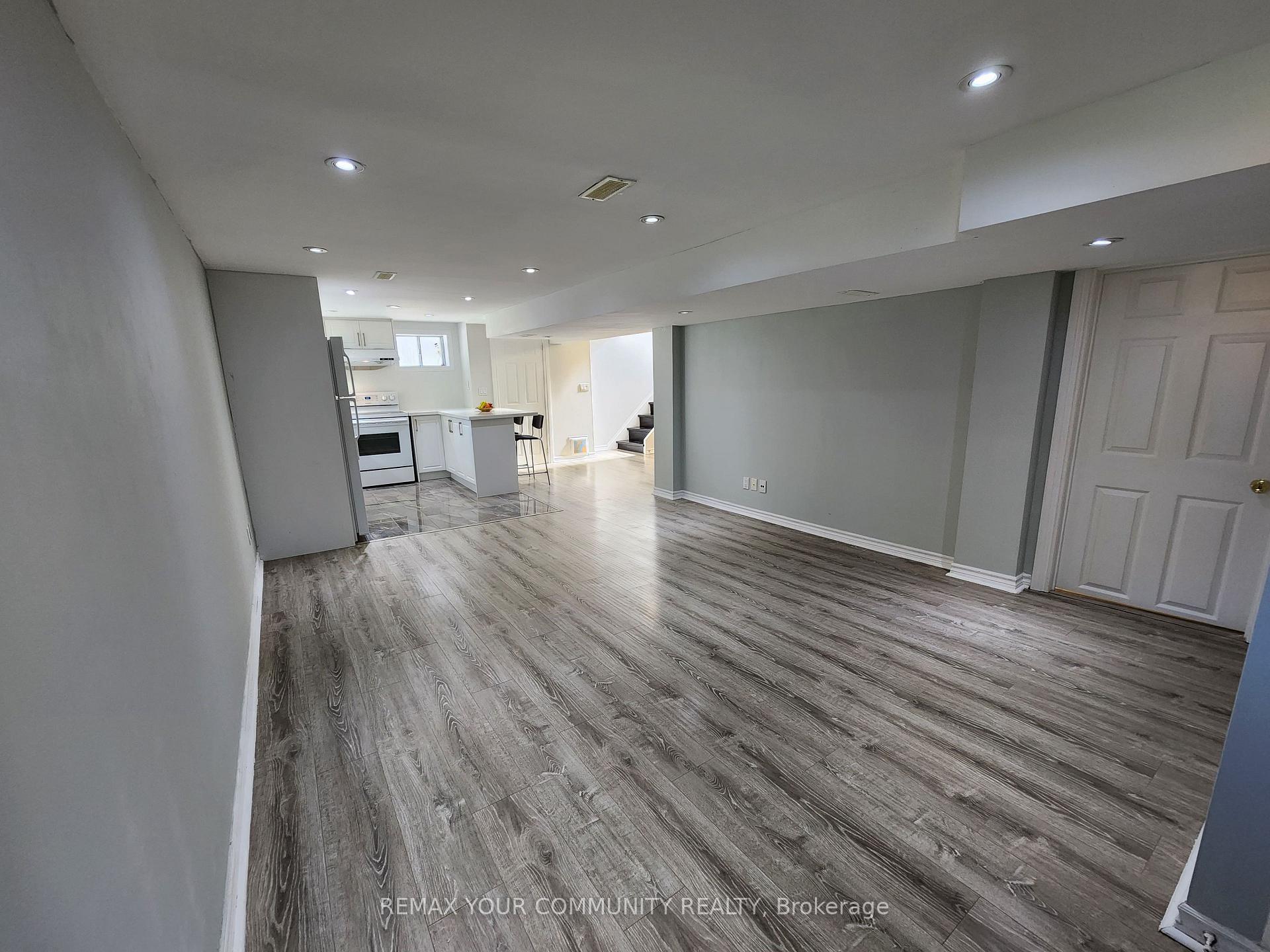 Photo 16 of Unit Lower Level, 387 Paliser Crescent N, Richmond Hill, Harding — HOMEH