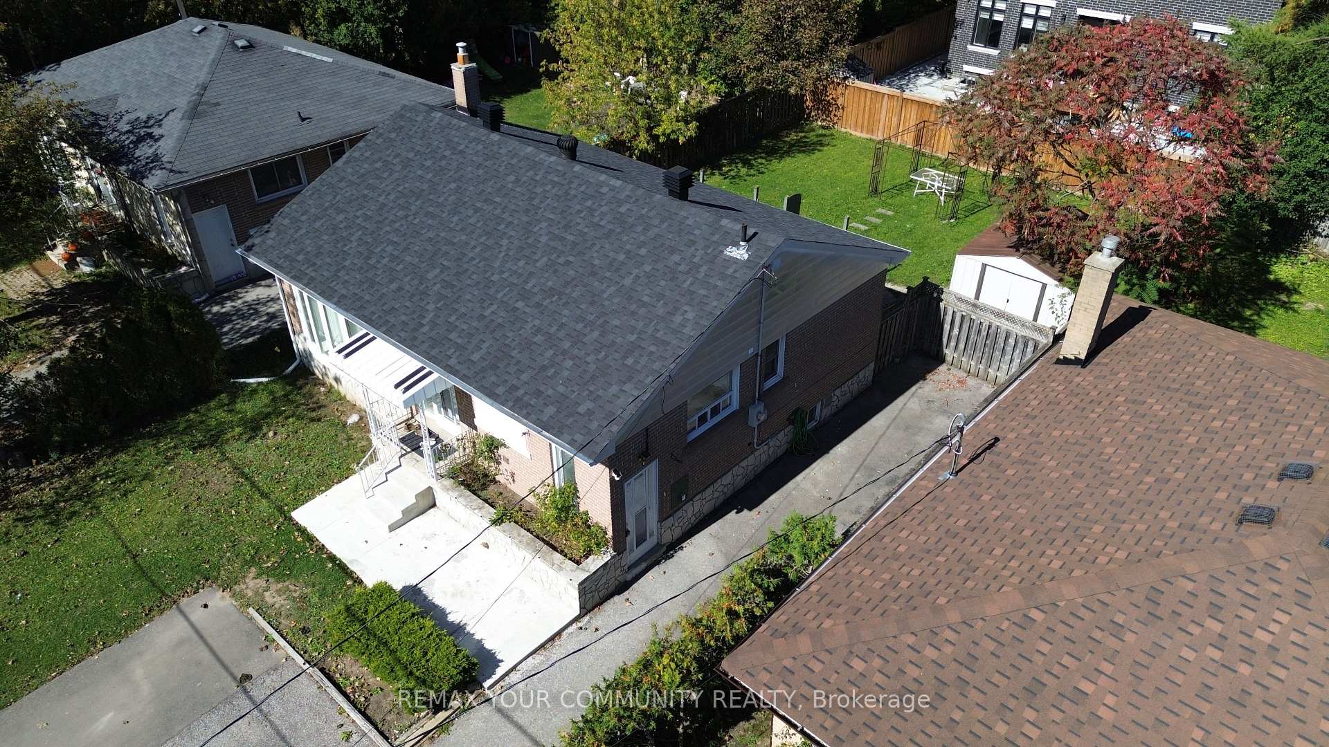 Photo 25 of Unit Lower Level, 387 Paliser Crescent N, Richmond Hill, Harding — HOMEH