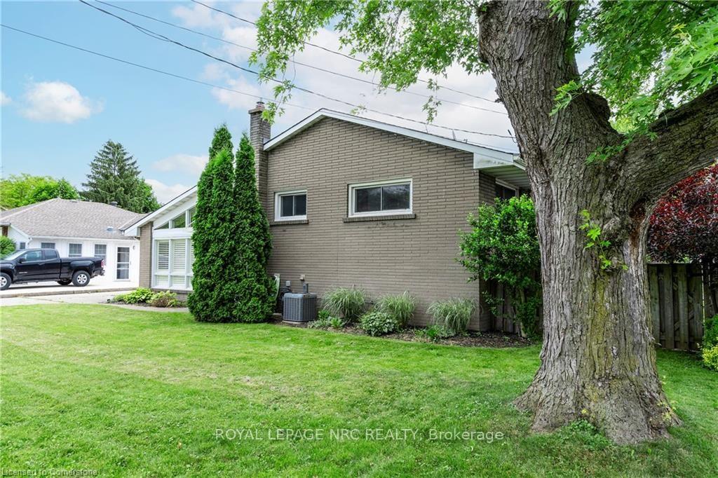 Photo 2 of 3500 Callan Street, Niagara Falls, Chippawa — HOMEH