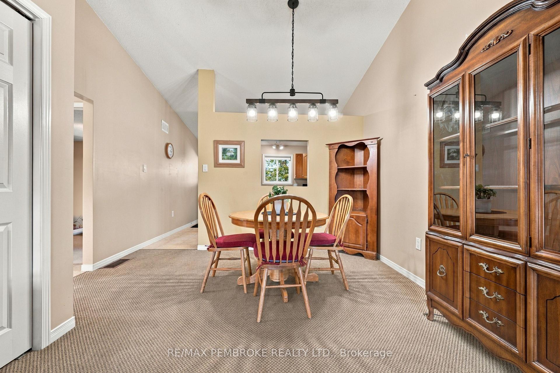 Photo 11 of 397 Morris Street, Pembroke, Pembroke — HOMEH