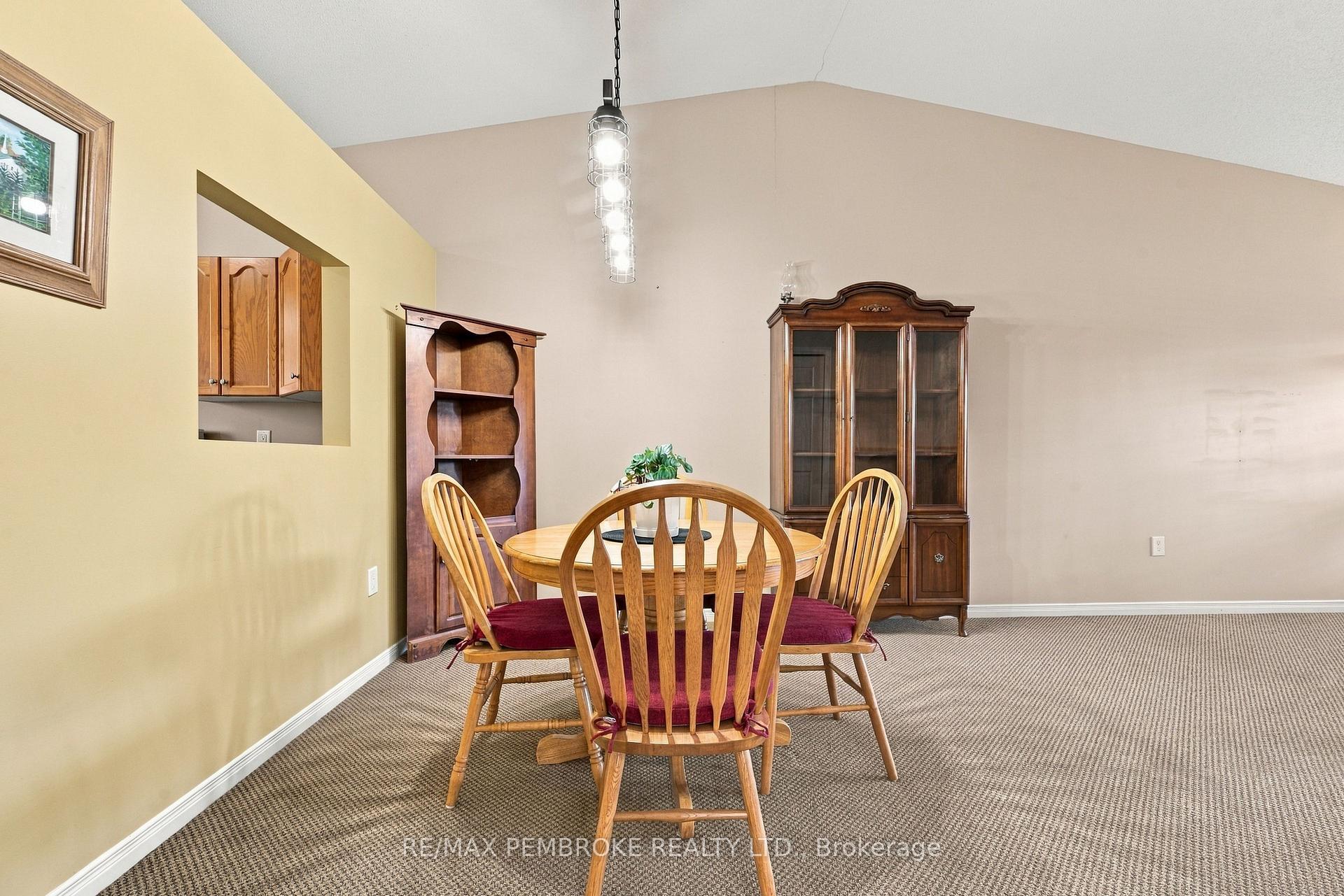Photo 12 of 397 Morris Street, Pembroke, Pembroke — HOMEH