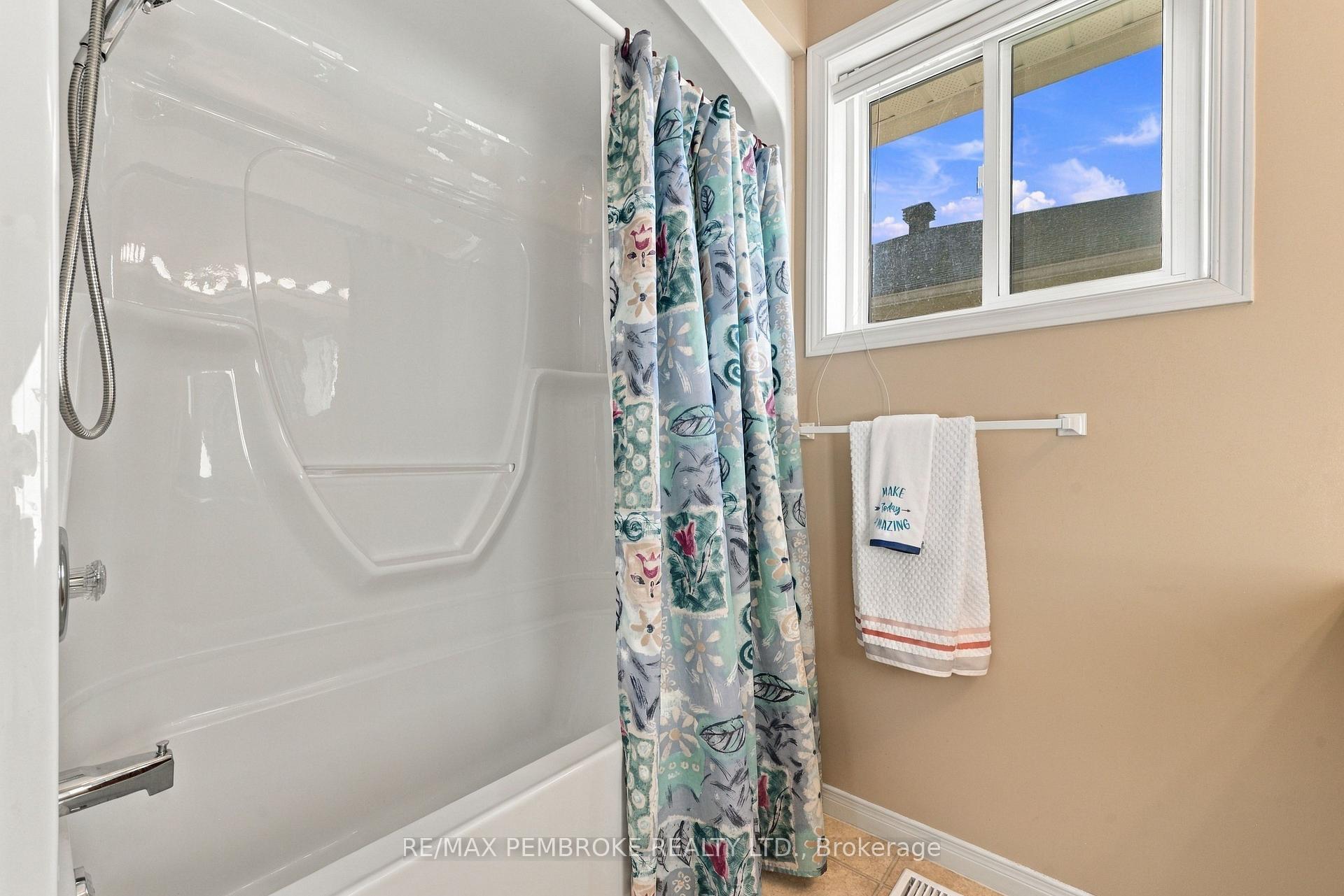 Photo 23 of 397 Morris Street, Pembroke, Pembroke — HOMEH