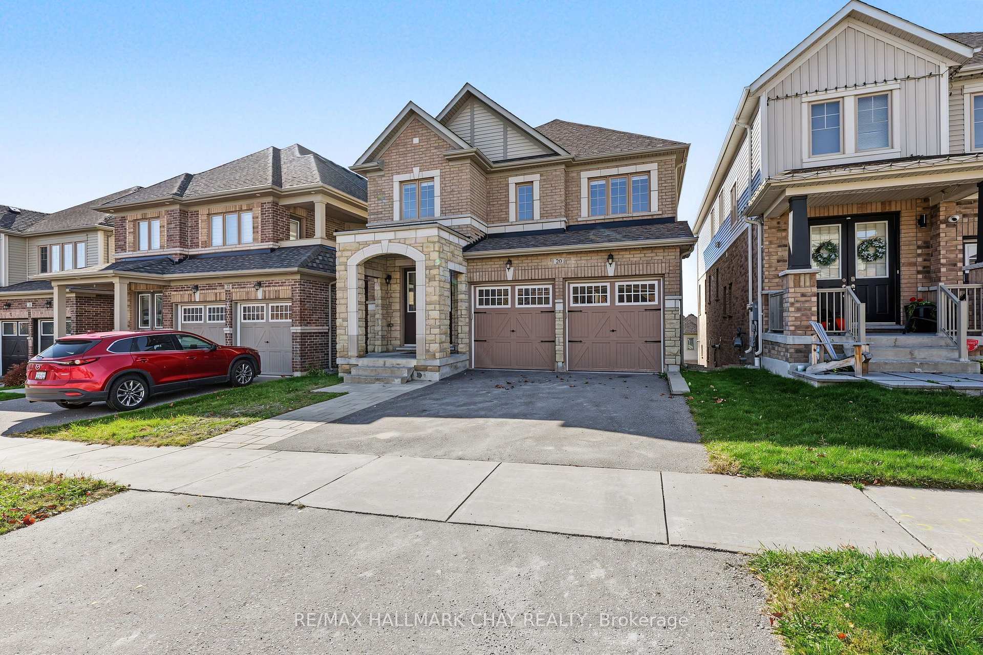 Photo 2 of 20 Atkinson Crescent, New Tecumseth, Alliston — HOMEH