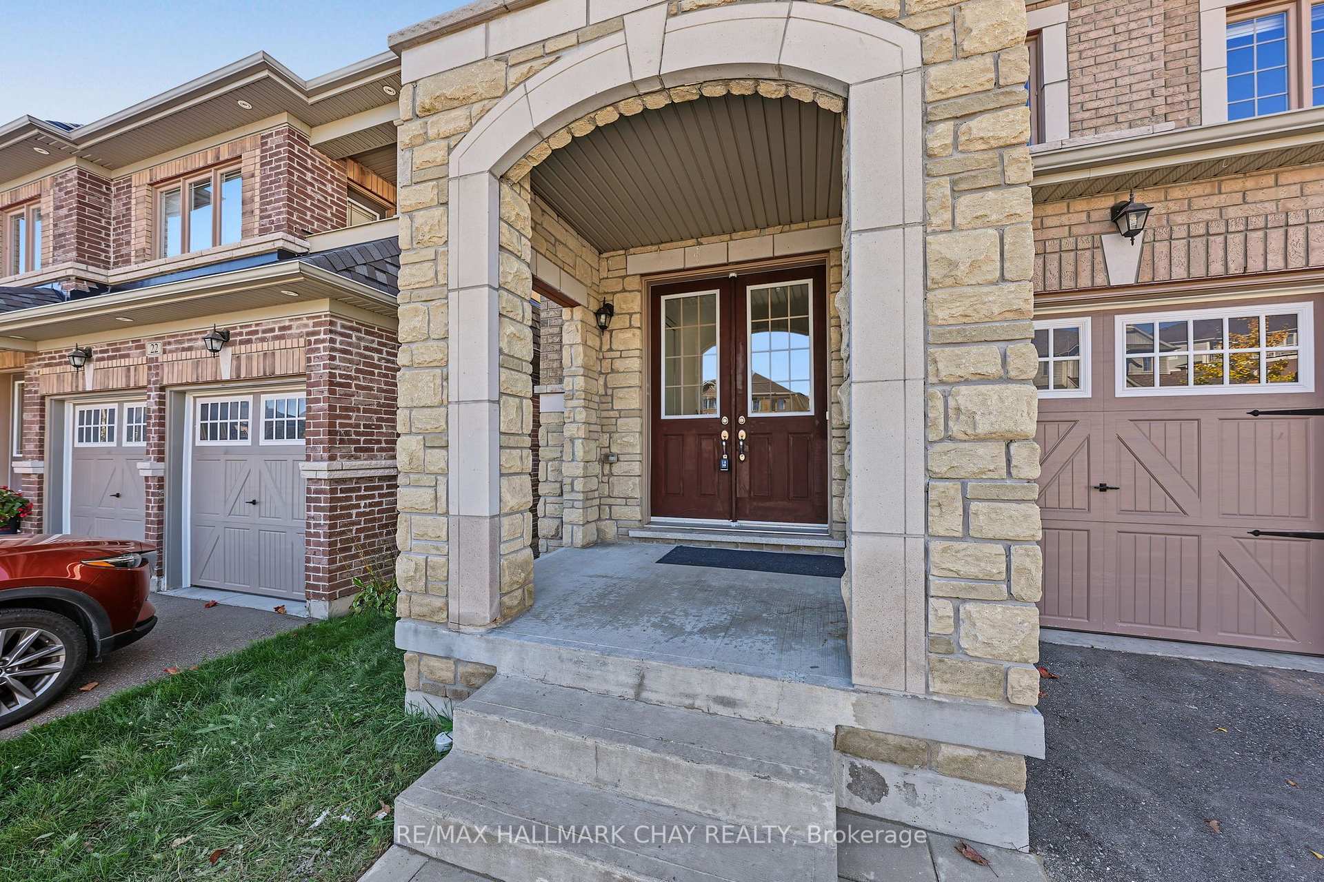 Photo 3 of 20 Atkinson Crescent, New Tecumseth, Alliston — HOMEH