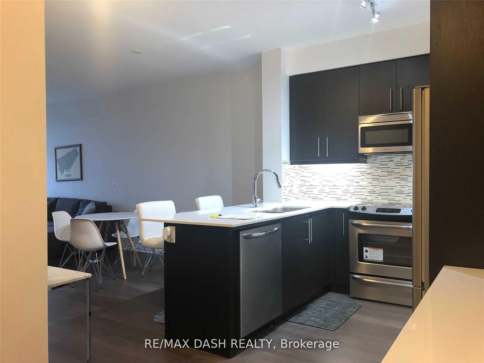 Photo 2 of Unit 711, 55 Oneida Crescent, Richmond Hill, Langstaff — HOMEH