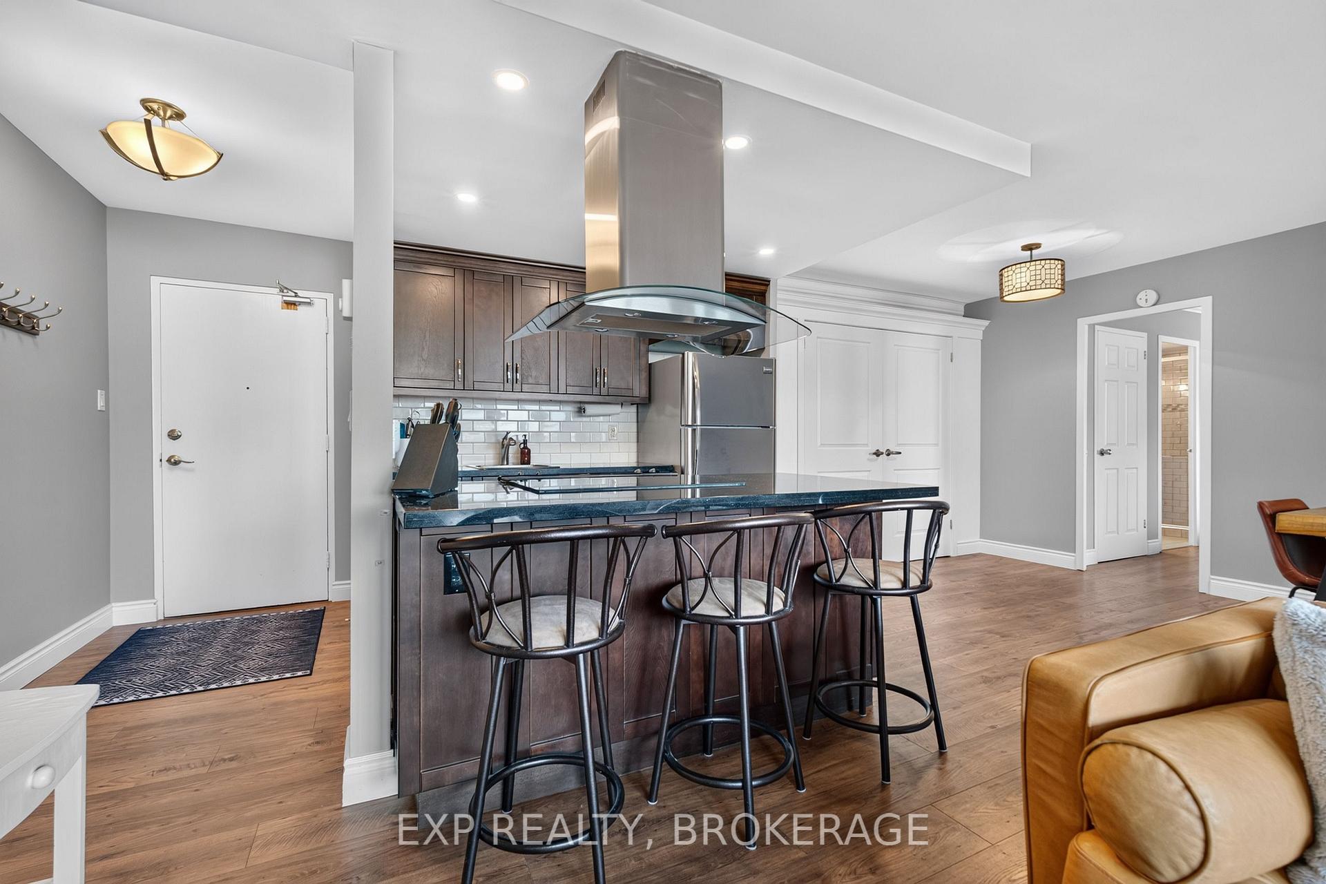 Photo 8 of Unit 202, 2 Mowat Avenue, Kingston, Central City West — HOMEH