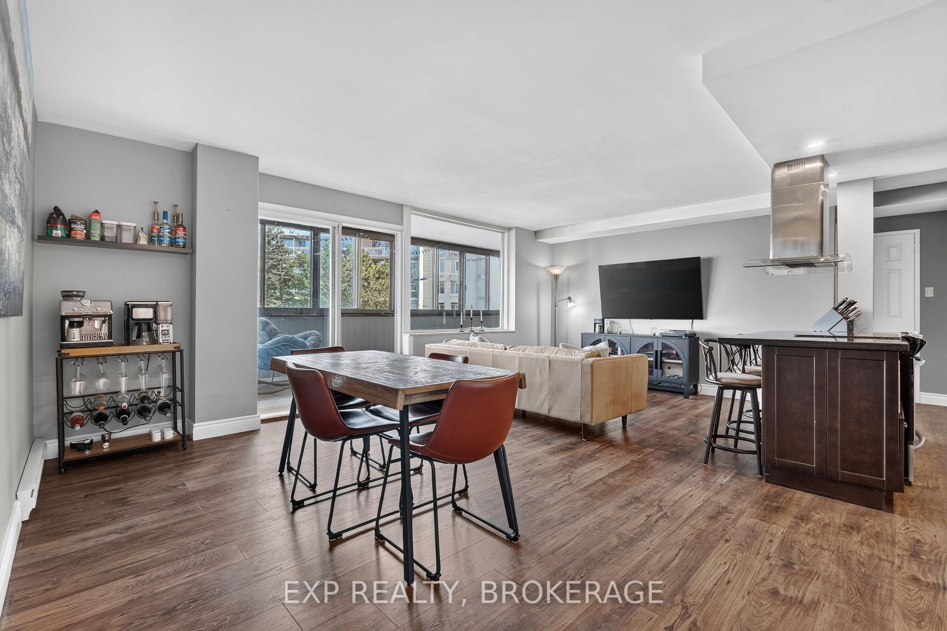 Photo 14 of Unit 202, 2 Mowat Avenue, Kingston, Central City West — HOMEH
