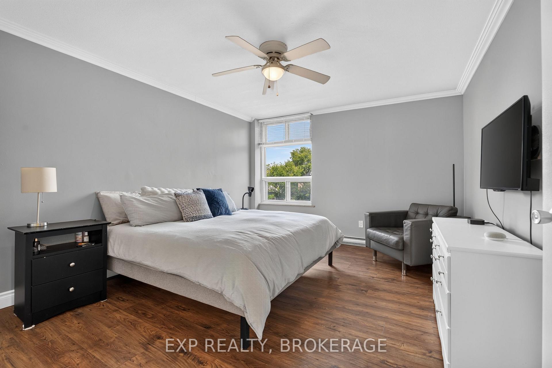 Photo 16 of Unit 202, 2 Mowat Avenue, Kingston, Central City West — HOMEH