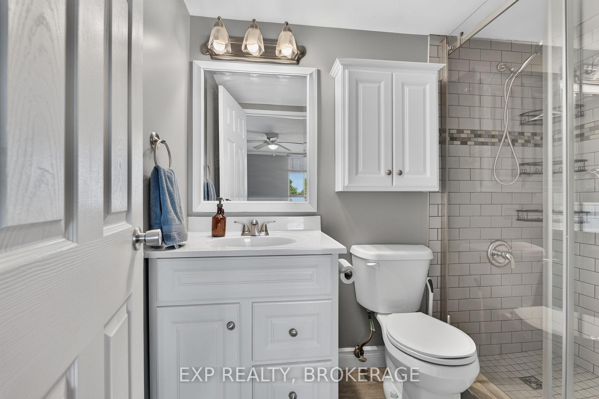 Photo 19 of Unit 202, 2 Mowat Avenue, Kingston, Central City West — HOMEH