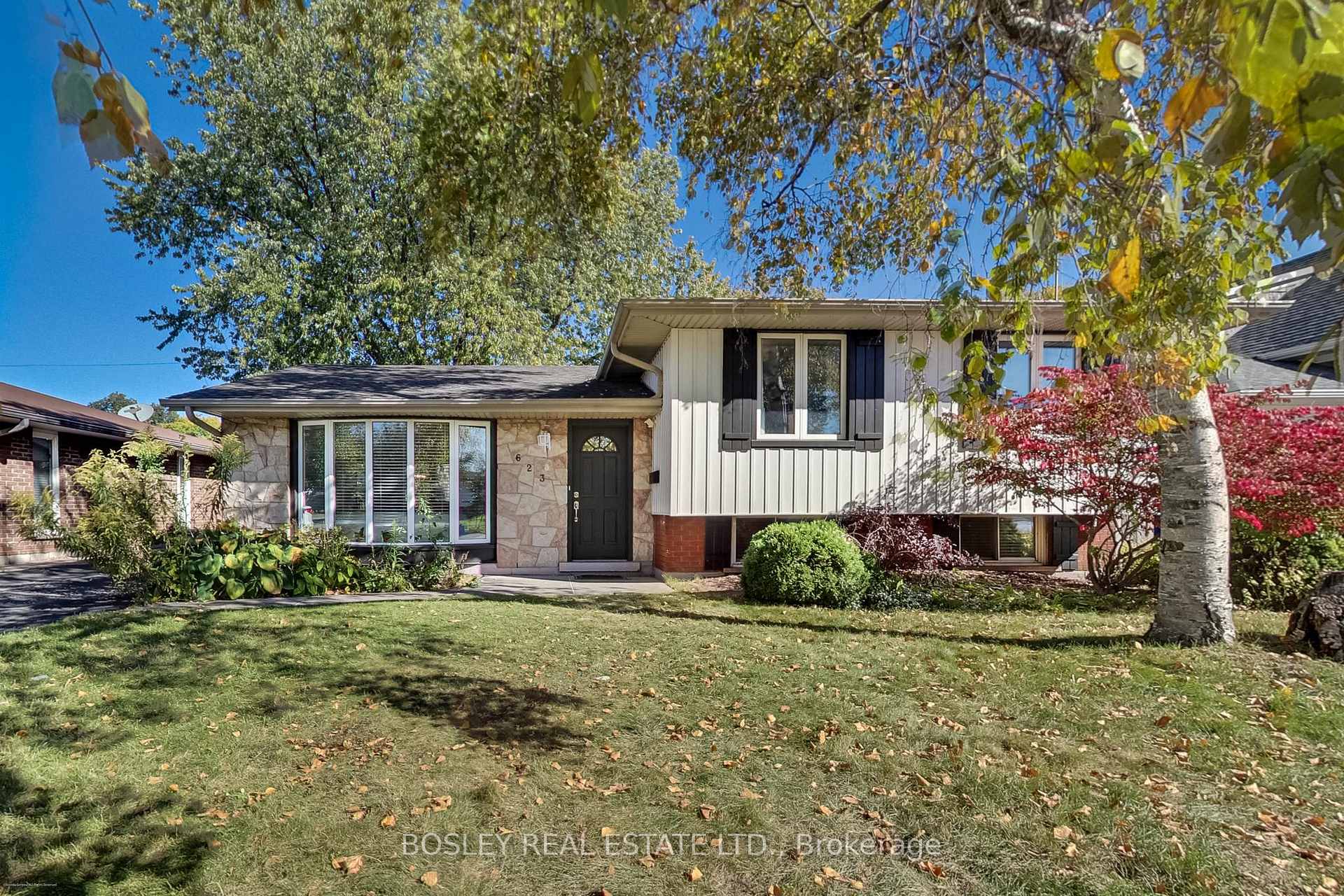 Front of 623 Thornwood Avenue