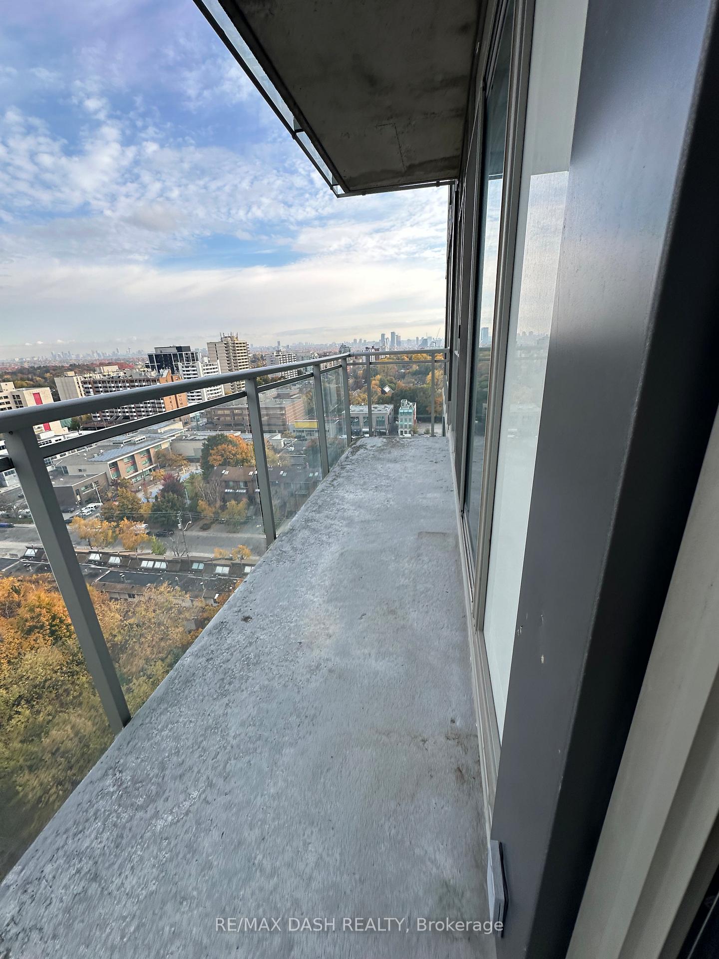 Photo 13 of Unit 1401, 83 Redpath Avenue, Toronto, Mount Pleasant West — HOMEH