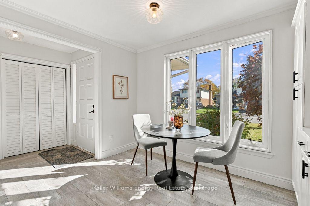 Photo 12 of 26 Carruthers Drive, Clarington, Bowmanville — HOMEH