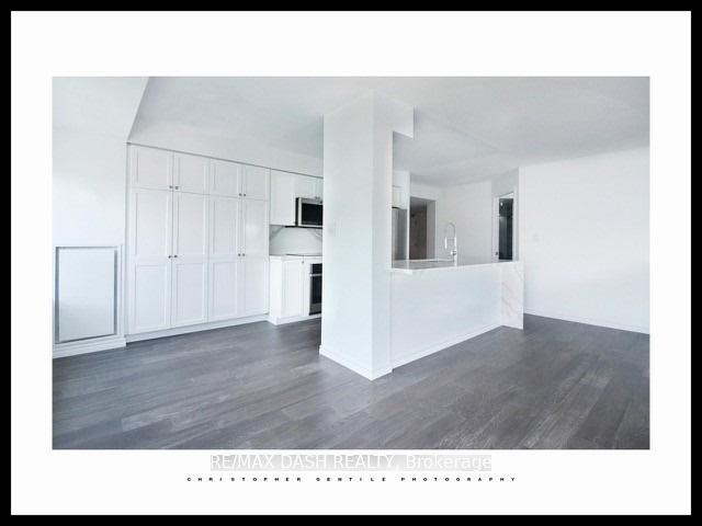Photo 5 of Unit 705, 1000 King Street W, Toronto, Niagara — HOMEH