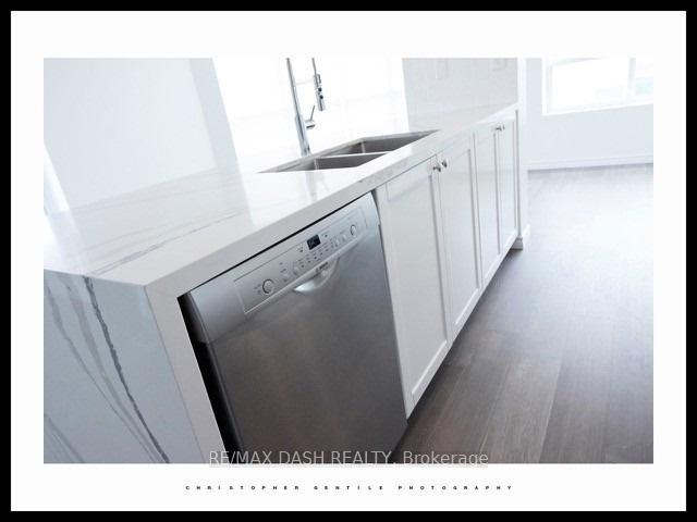 Photo 10 of Unit 705, 1000 King Street W, Toronto, Niagara — HOMEH