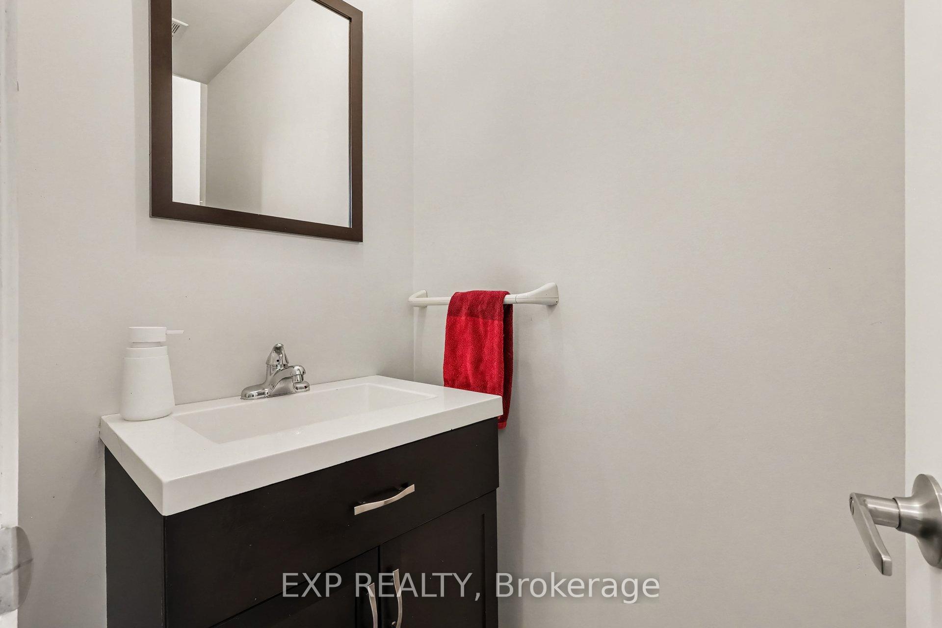 Photo 4 of 1290 Cahill Drive, Ottawa, South Keys — HOMEH