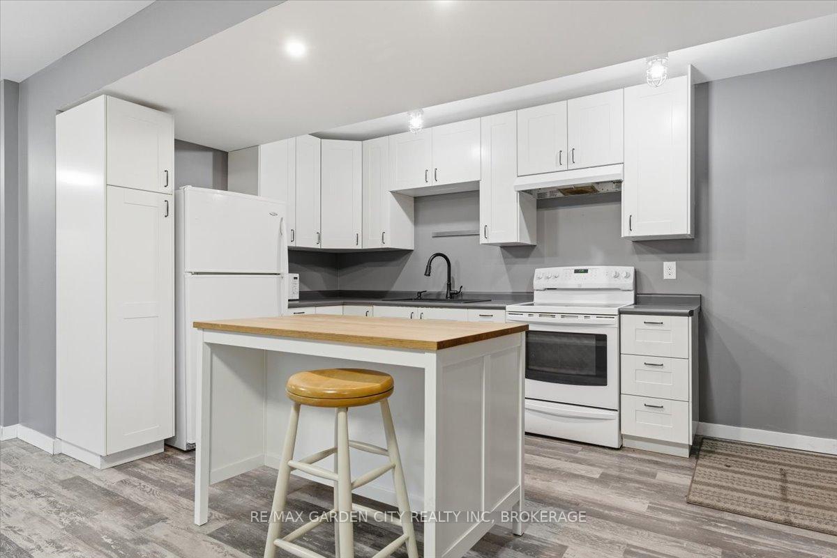 Photo 19 of 4 Fox Trail Drive, St. Catharines, Rykert/Vansickle — HOMEH