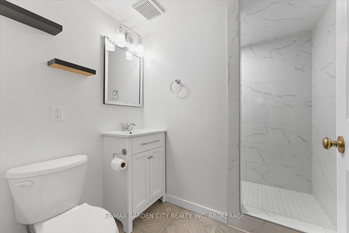 Photo 24 of 4 Fox Trail Drive, St. Catharines, Rykert/Vansickle — HOMEH