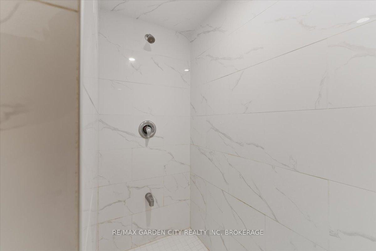 Photo 25 of 4 Fox Trail Drive, St. Catharines, Rykert/Vansickle — HOMEH