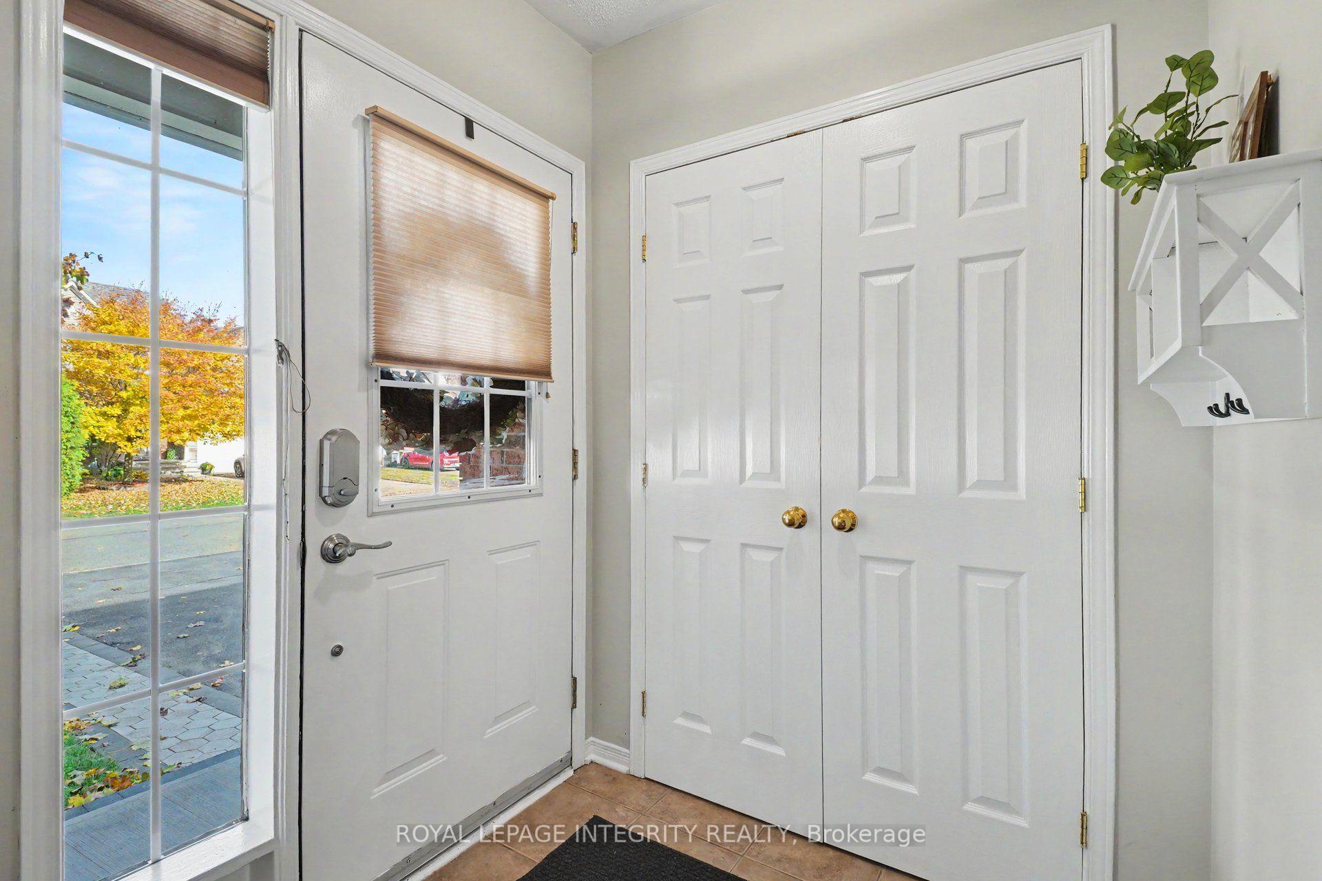 Photo 3 of 84 Lamadeleine Boulevard, Russell, Embrun — HOMEH
