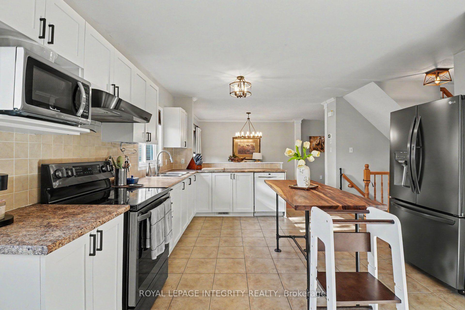 Photo 10 of 84 Lamadeleine Boulevard, Russell, Embrun — HOMEH