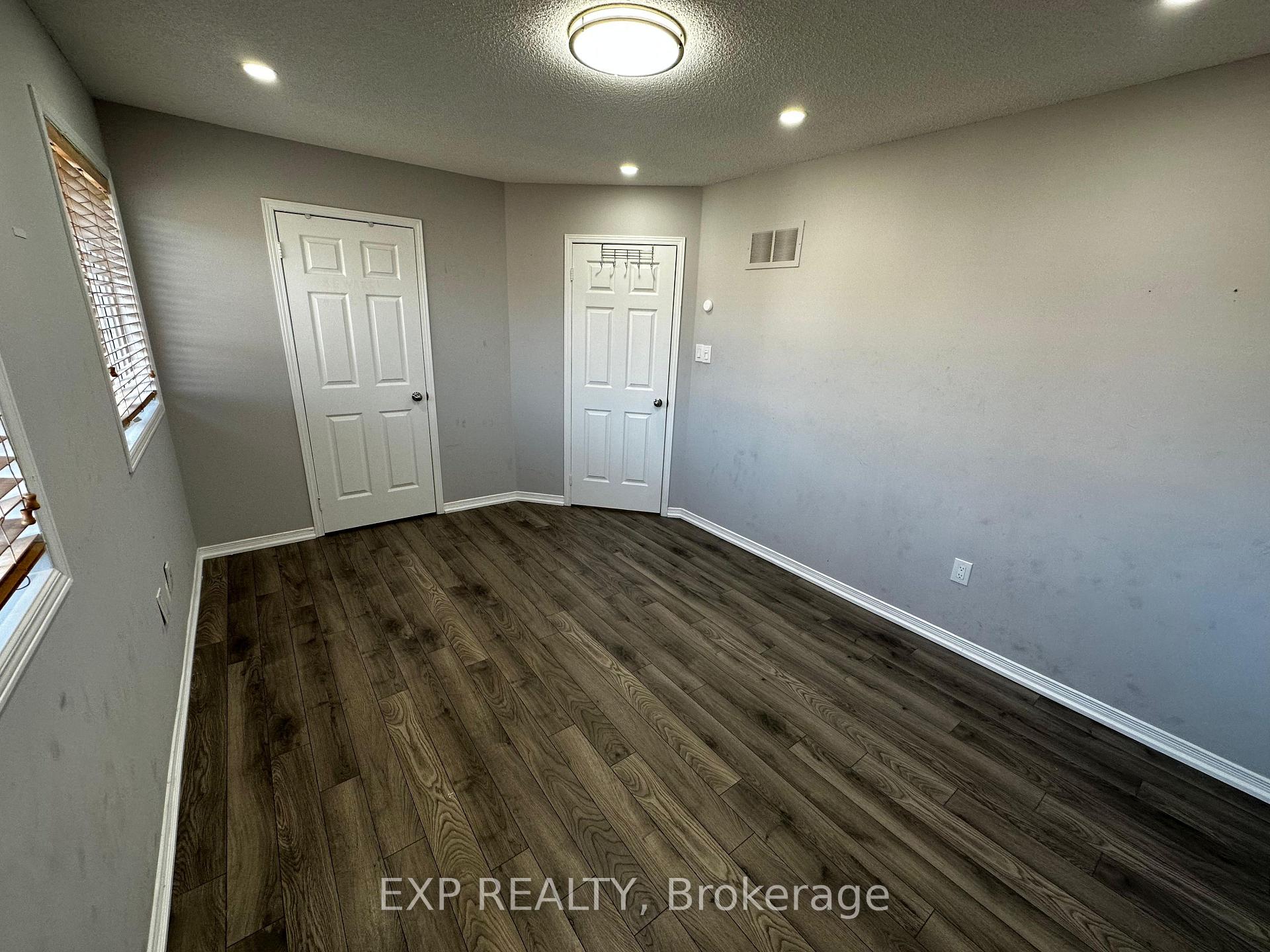 Photo 5 of 25 Prince Crescent, Brampton, Northwest Sandalwood Parkway — HOMEH