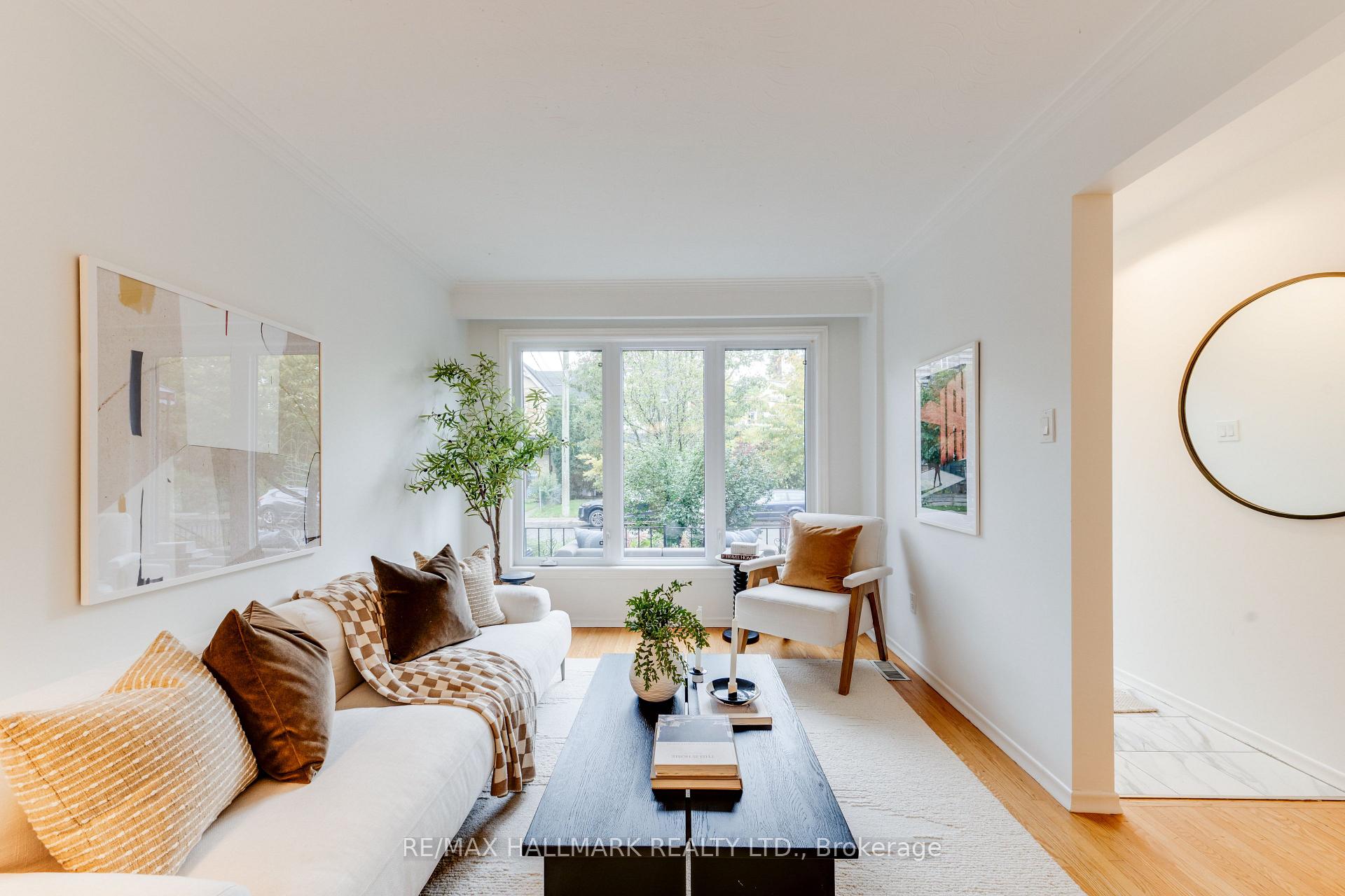 Photo 3 of 45 Sorauren Avenue, Toronto, Roncesvalles — HOMEH