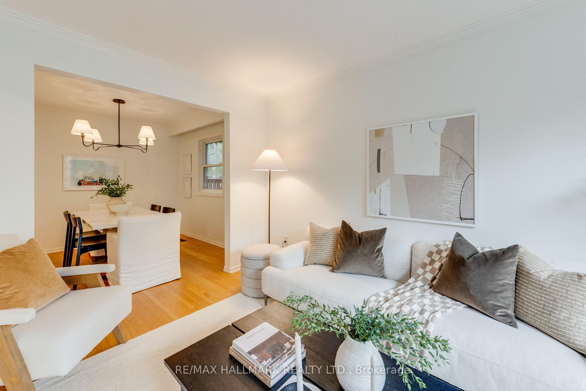 Photo 5 of 45 Sorauren Avenue, Toronto, Roncesvalles — HOMEH