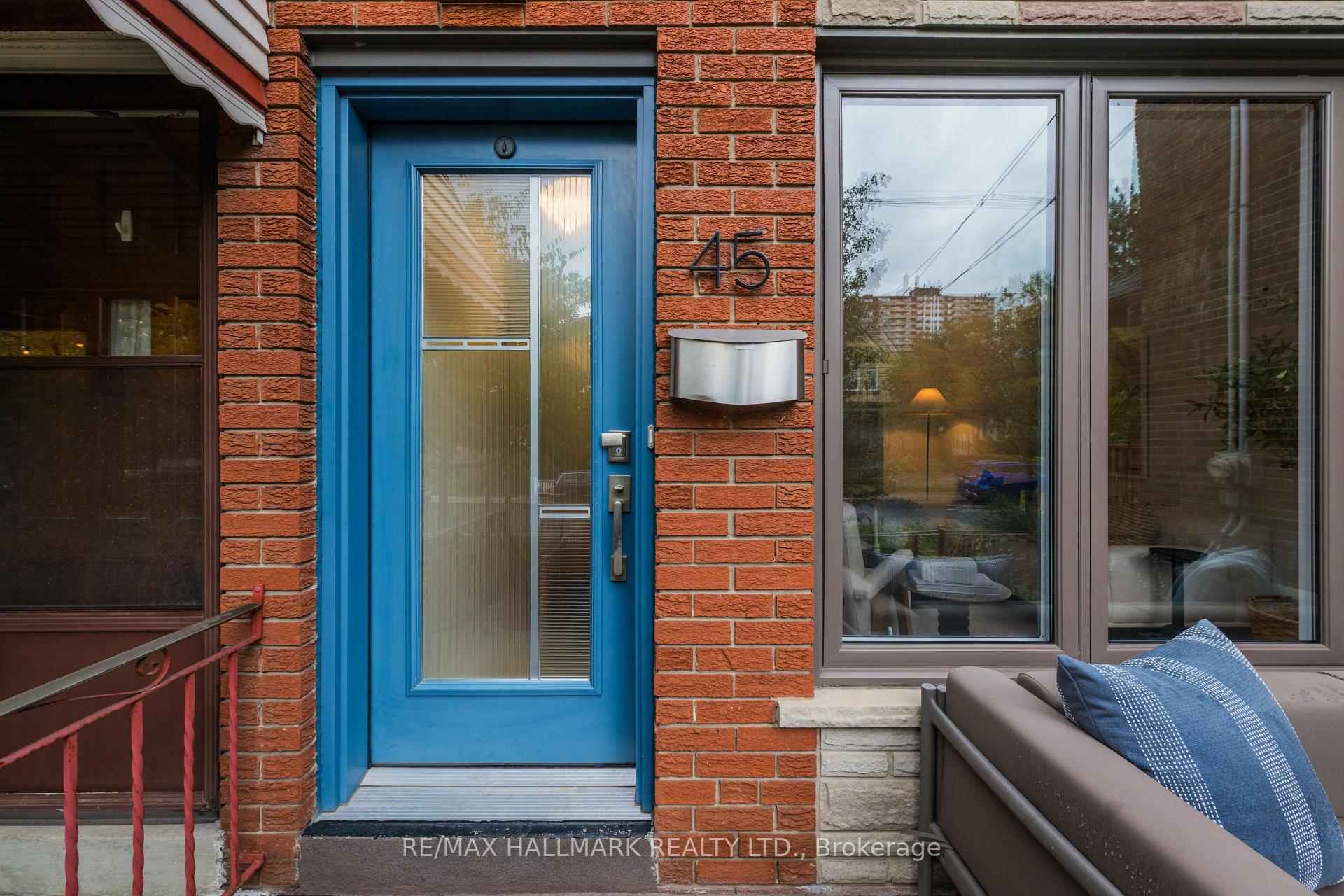 Photo 36 of 45 Sorauren Avenue, Toronto, Roncesvalles — HOMEH