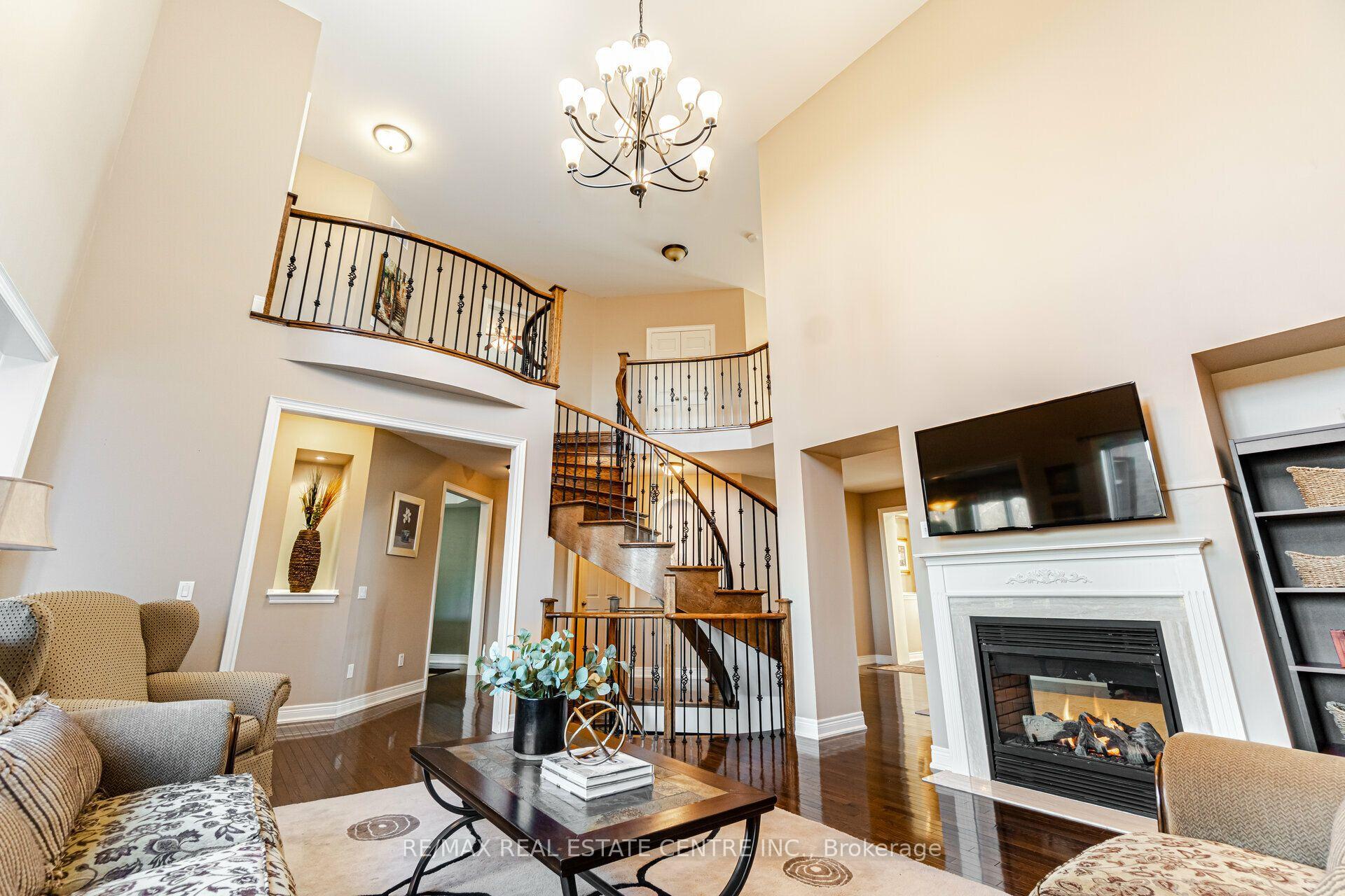 Photo 12 of 2327 Lyndhurst Drive, Oakville, Joshua Creek — HOMEH