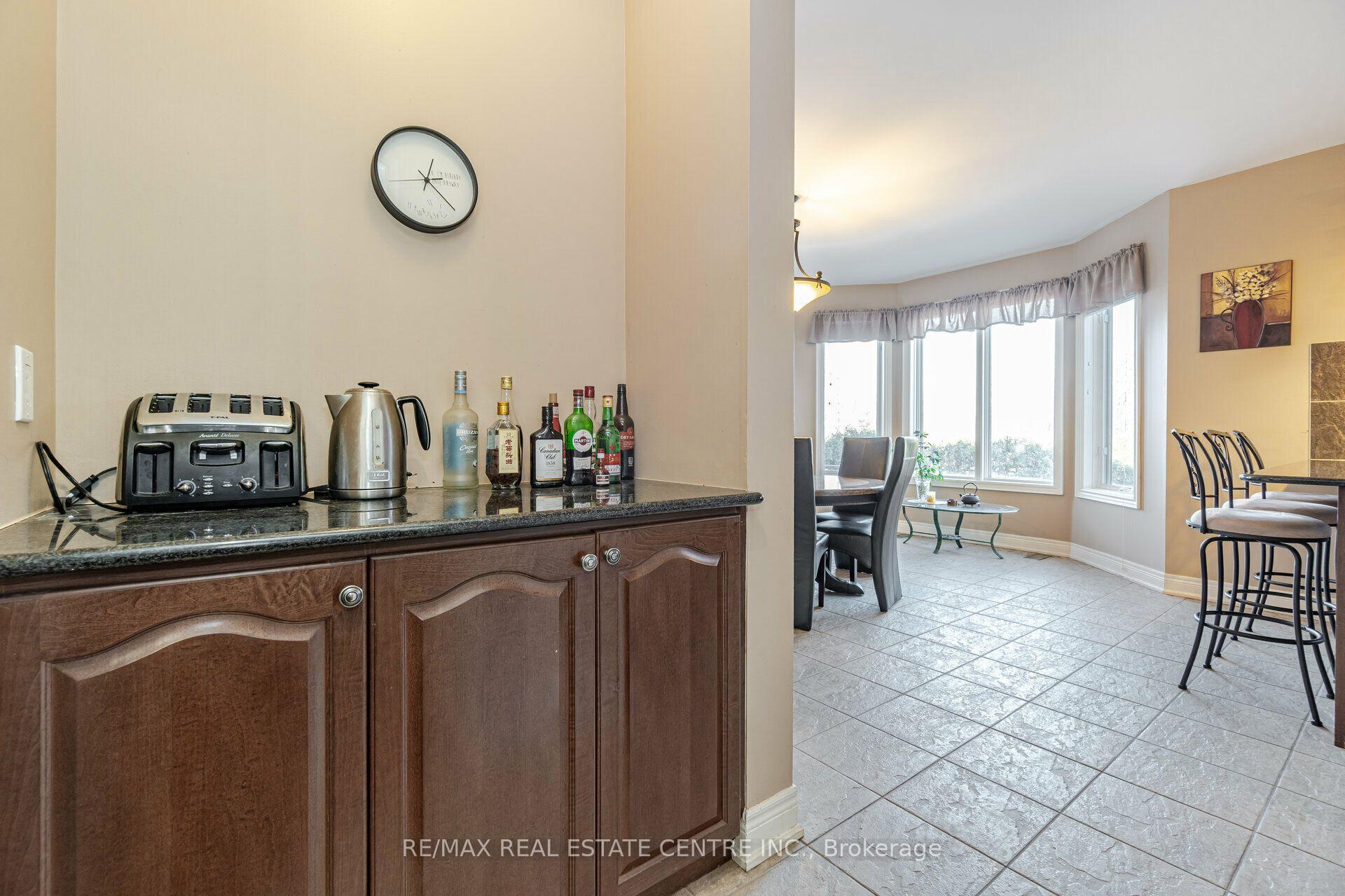 Photo 23 of 2327 Lyndhurst Drive, Oakville, Joshua Creek — HOMEH