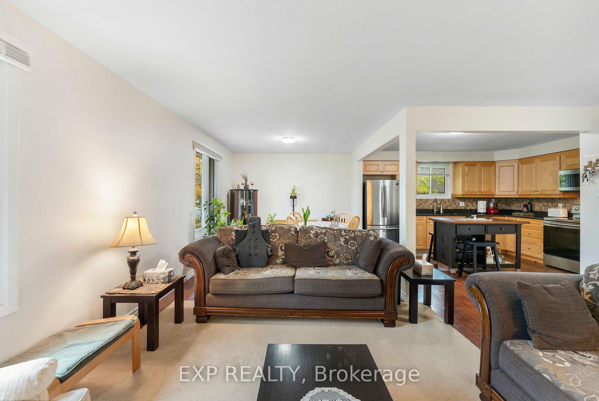 Photo 7 of 28 Sulky Road, Brantford, Lynden Hills — HOMEH