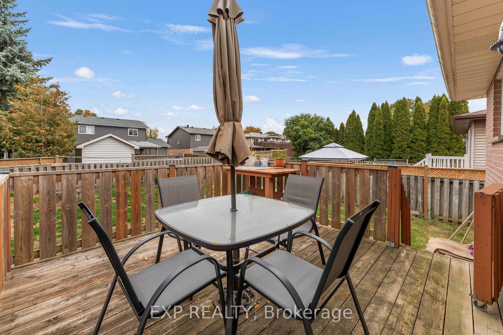 Photo 35 of 28 Sulky Road, Brantford, Lynden Hills — HOMEH