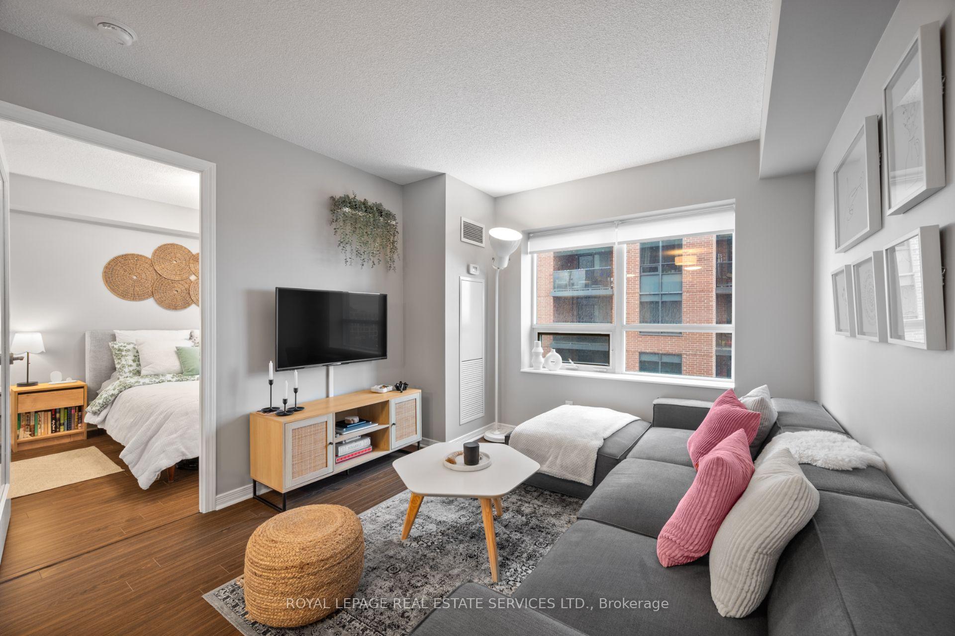 Photo 6 of Unit 834, 60 Heintzman Street, Toronto, Junction Area — HOMEH