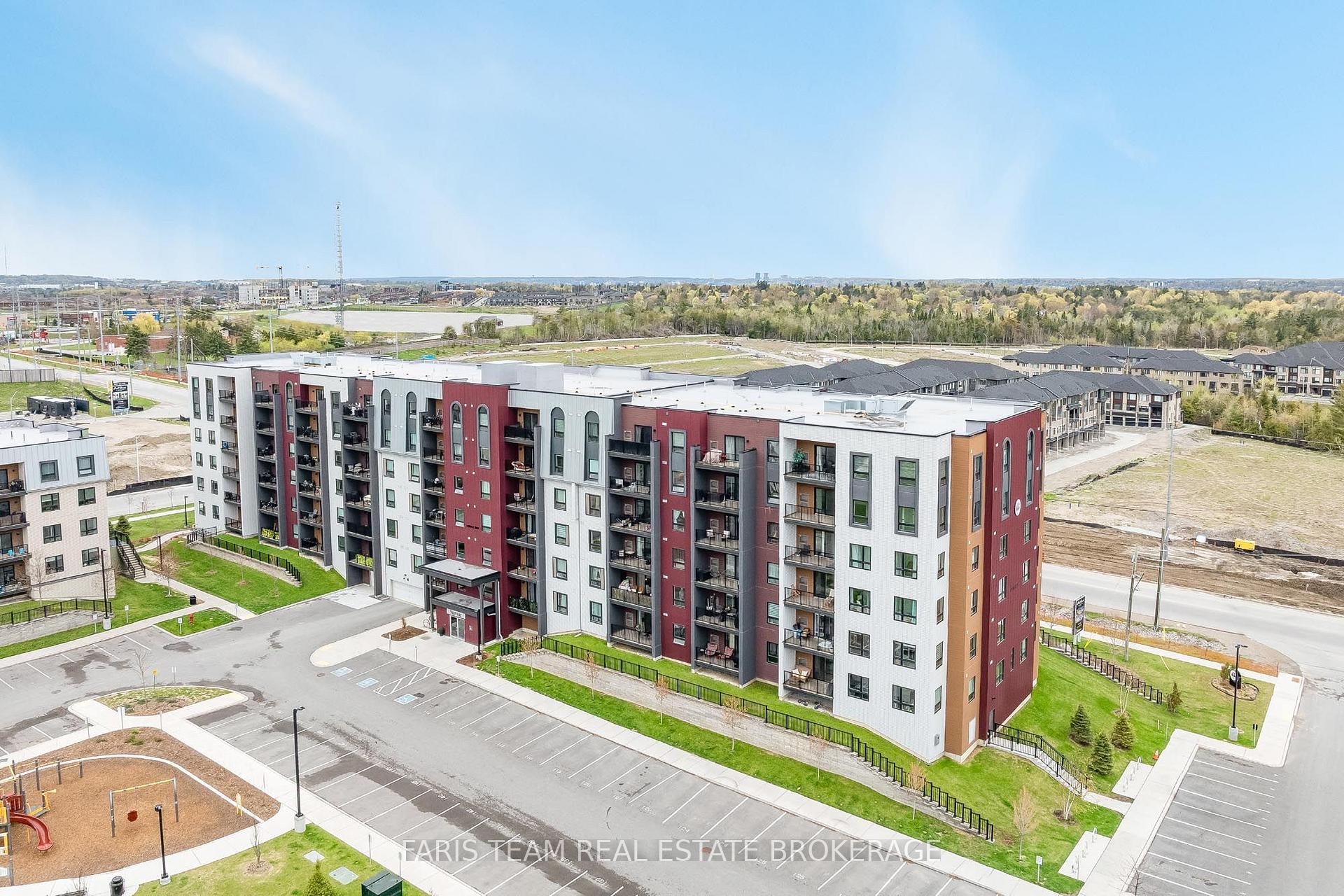 Photo 1 of Unit 315, 4 Spice Way, Barrie, Rural Barrie Southeast — HOMEH