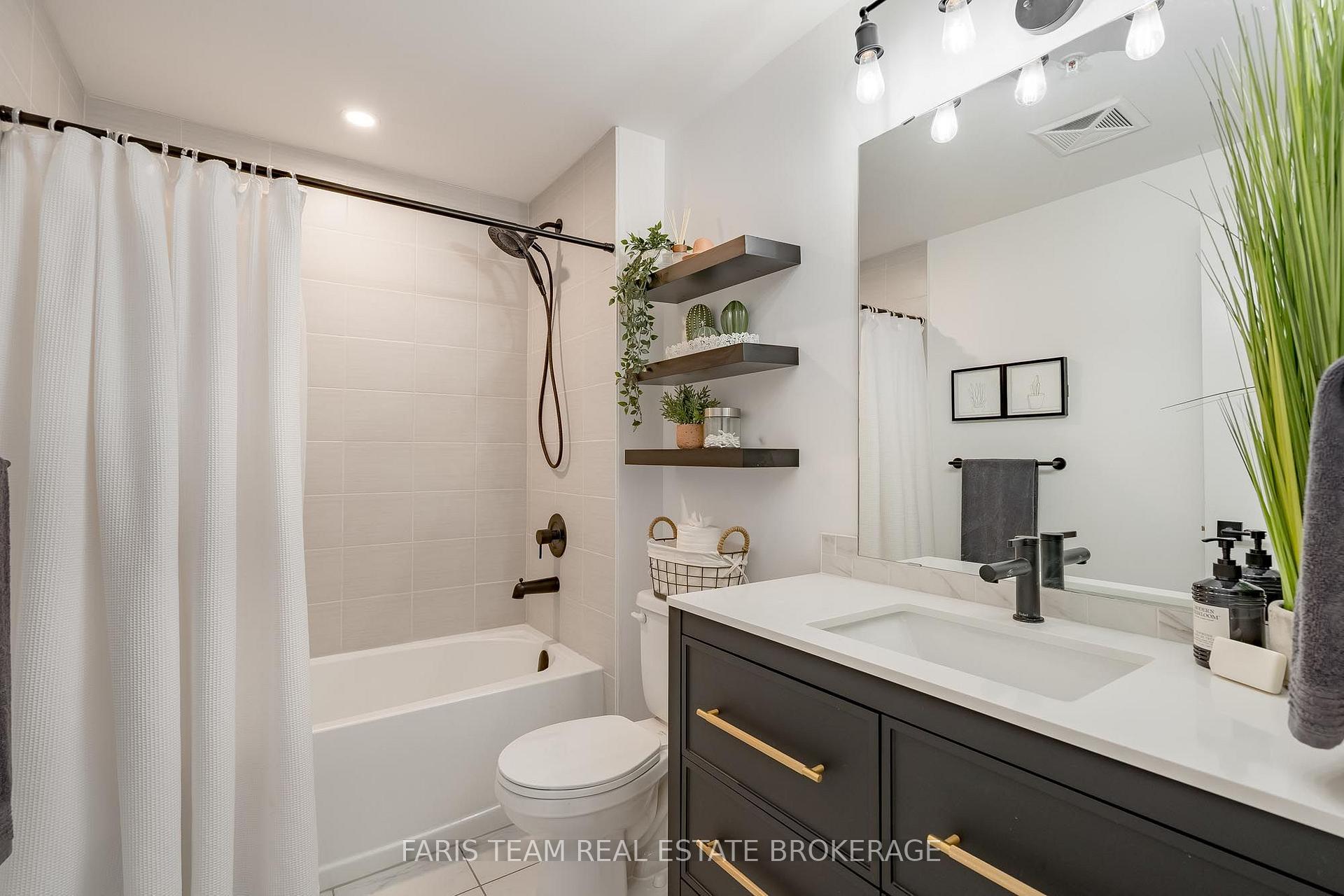 Photo 12 of Unit 315, 4 Spice Way, Barrie, Rural Barrie Southeast — HOMEH