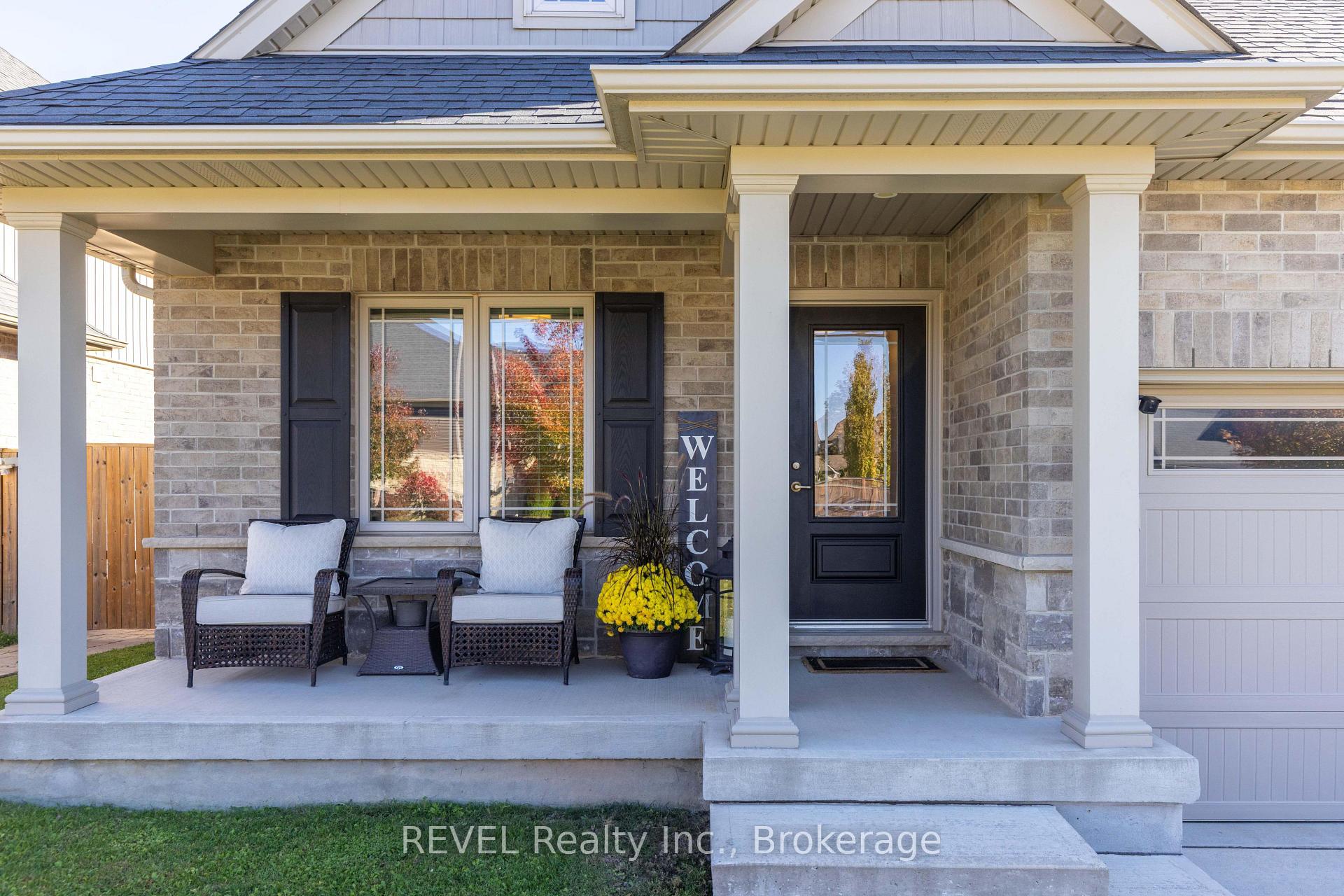 Photo 3 of 20 Elliot Street, Thorold, Hurricane/Merrittville — HOMEH