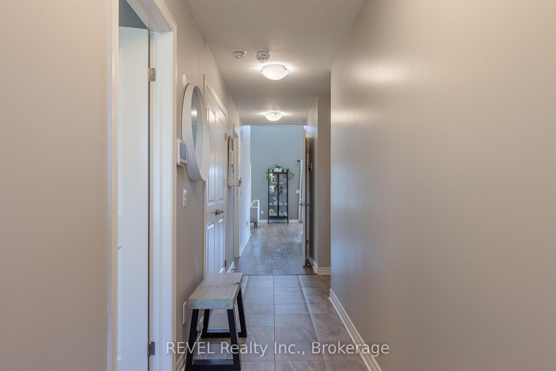 Photo 5 of 20 Elliot Street, Thorold, Hurricane/Merrittville — HOMEH