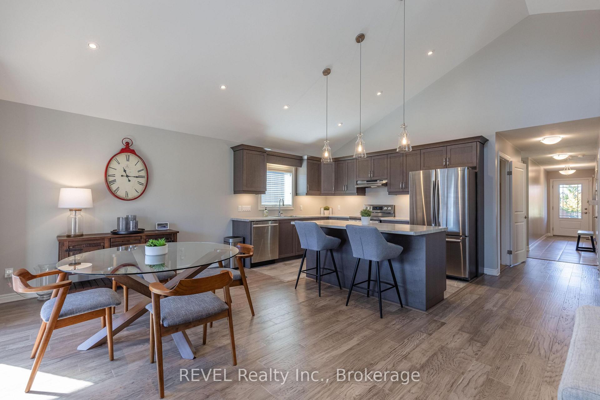 Photo 8 of 20 Elliot Street, Thorold, Hurricane/Merrittville — HOMEH