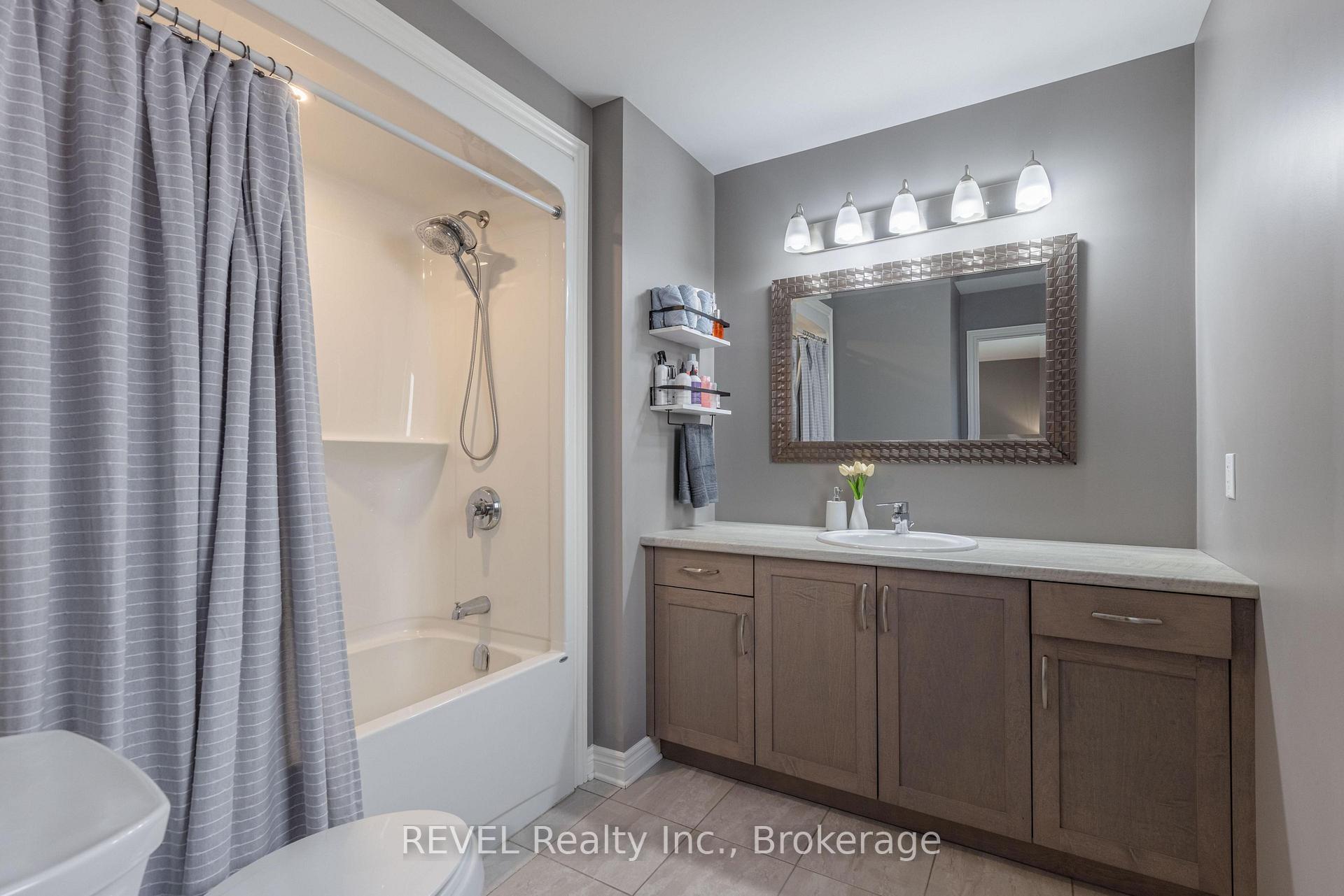 Photo 15 of 20 Elliot Street, Thorold, Hurricane/Merrittville — HOMEH