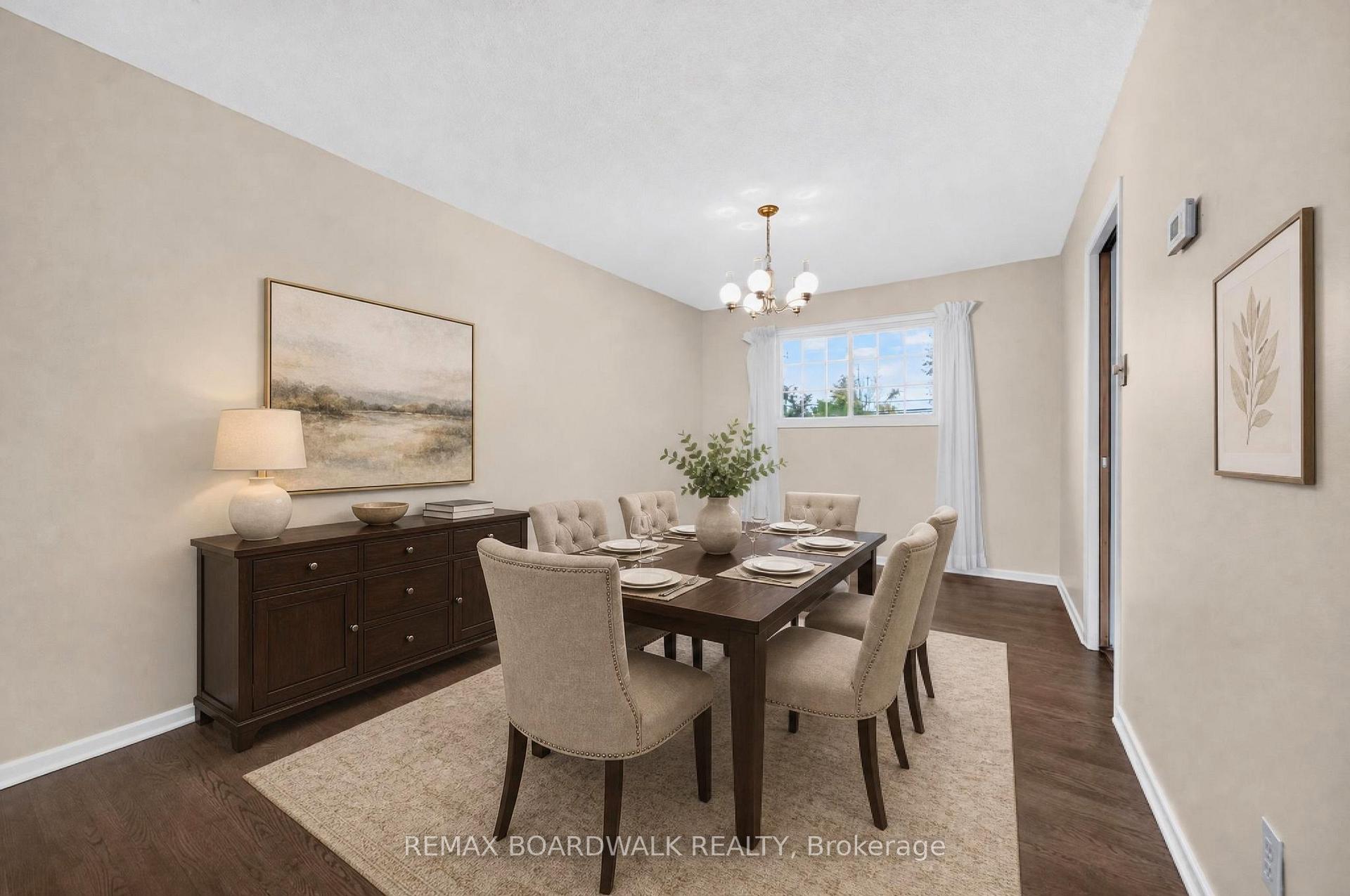 Photo 8 of 20 Tripp Crescent, Ottawa, Barrhaven - Pheasant Run — HOMEH