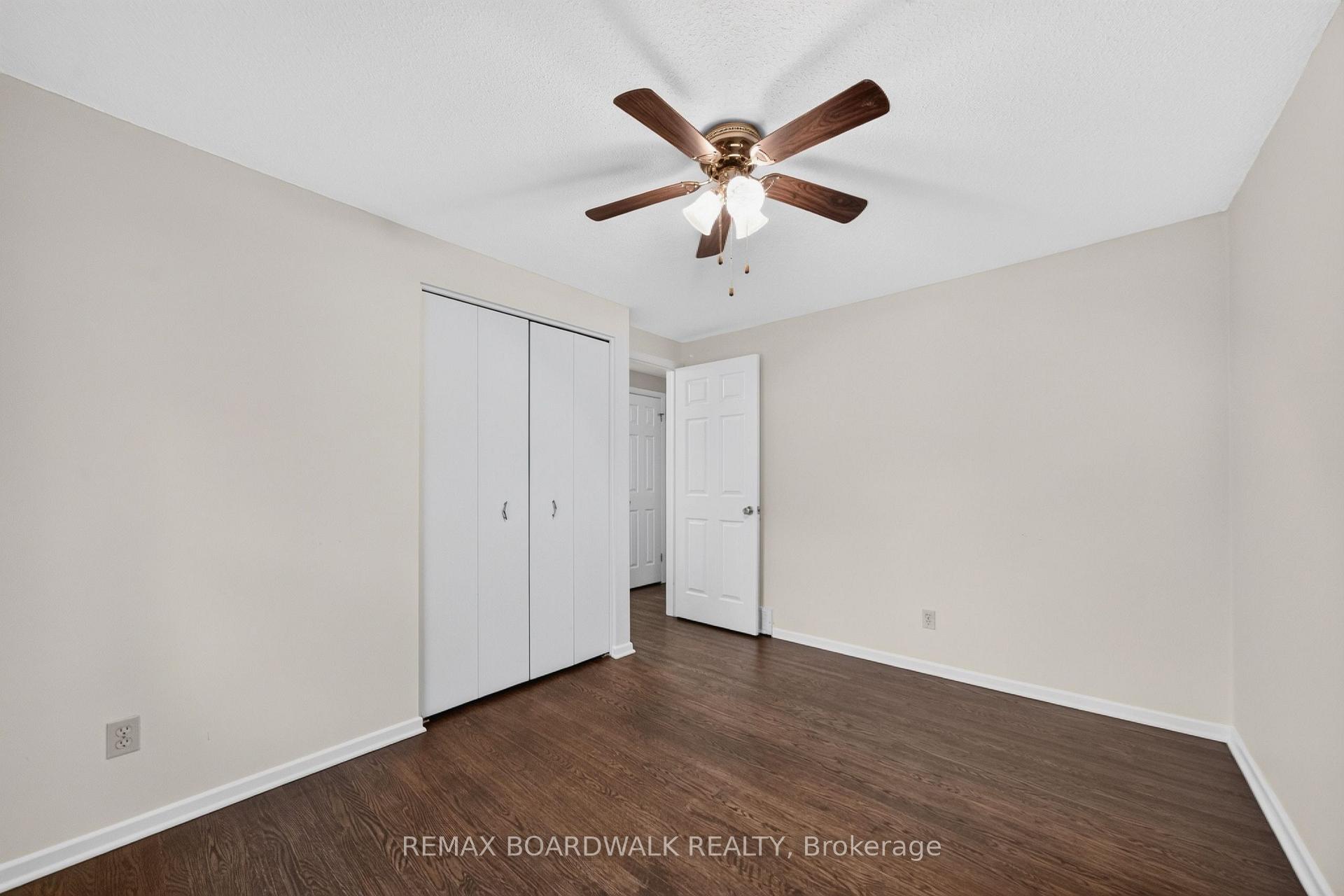 Photo 24 of 20 Tripp Crescent, Ottawa, Barrhaven - Pheasant Run — HOMEH