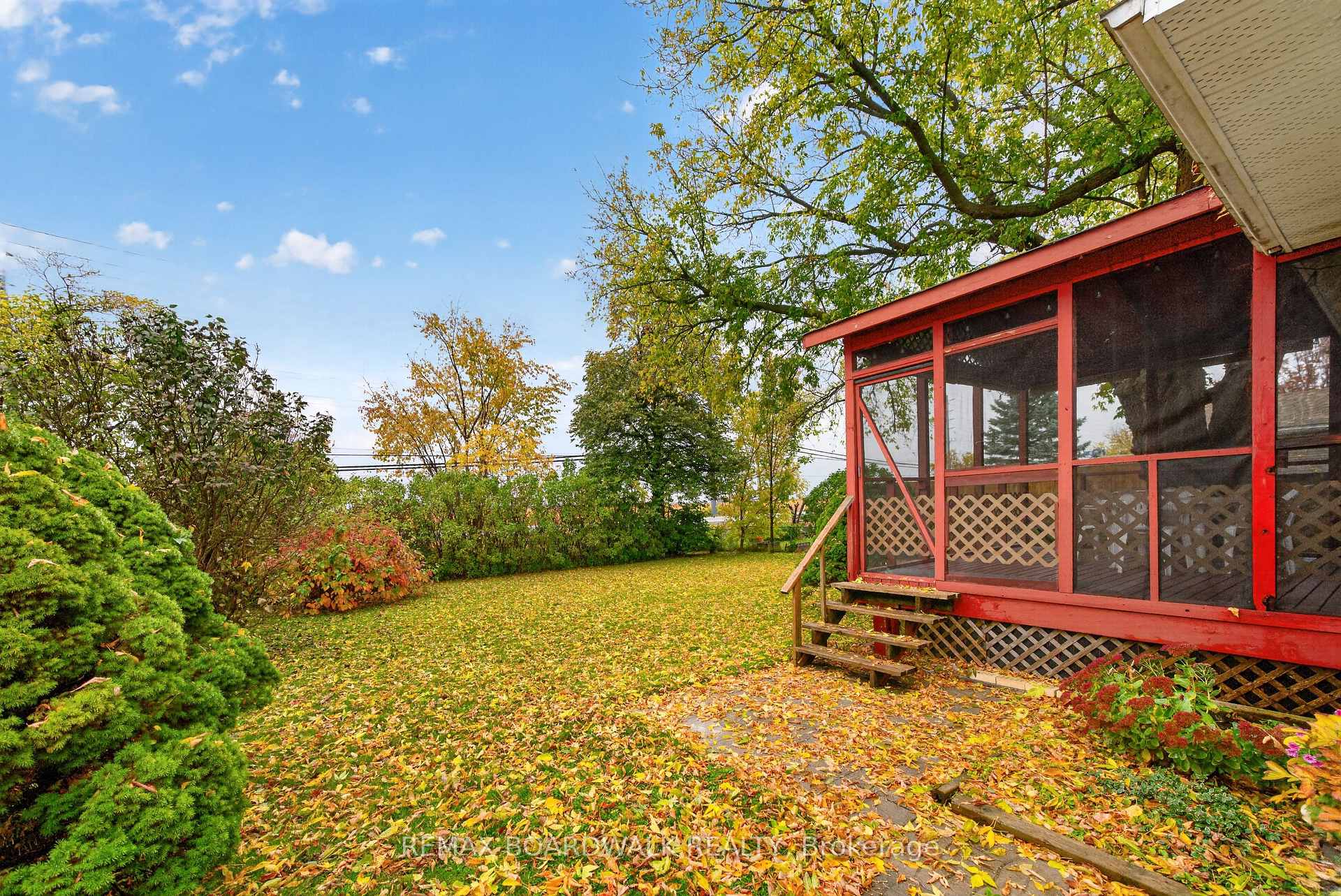 Photo 38 of 20 Tripp Crescent, Ottawa, Barrhaven - Pheasant Run — HOMEH