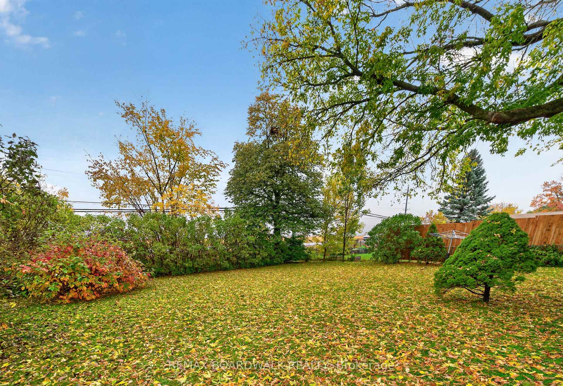 Photo 39 of 20 Tripp Crescent, Ottawa, Barrhaven - Pheasant Run — HOMEH