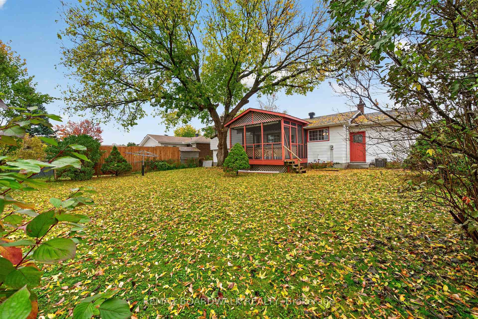 Photo 40 of 20 Tripp Crescent, Ottawa, Barrhaven - Pheasant Run — HOMEH