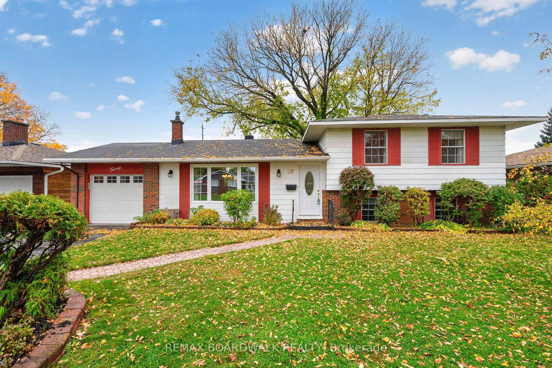 Photo 44 of 20 Tripp Crescent, Ottawa, Barrhaven - Pheasant Run — HOMEH