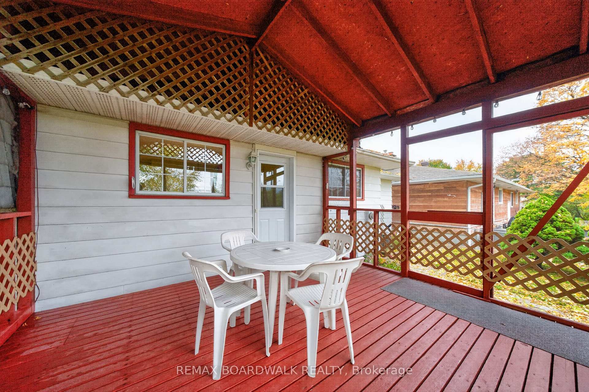 Photo 50 of 20 Tripp Crescent, Ottawa, Barrhaven - Pheasant Run — HOMEH
